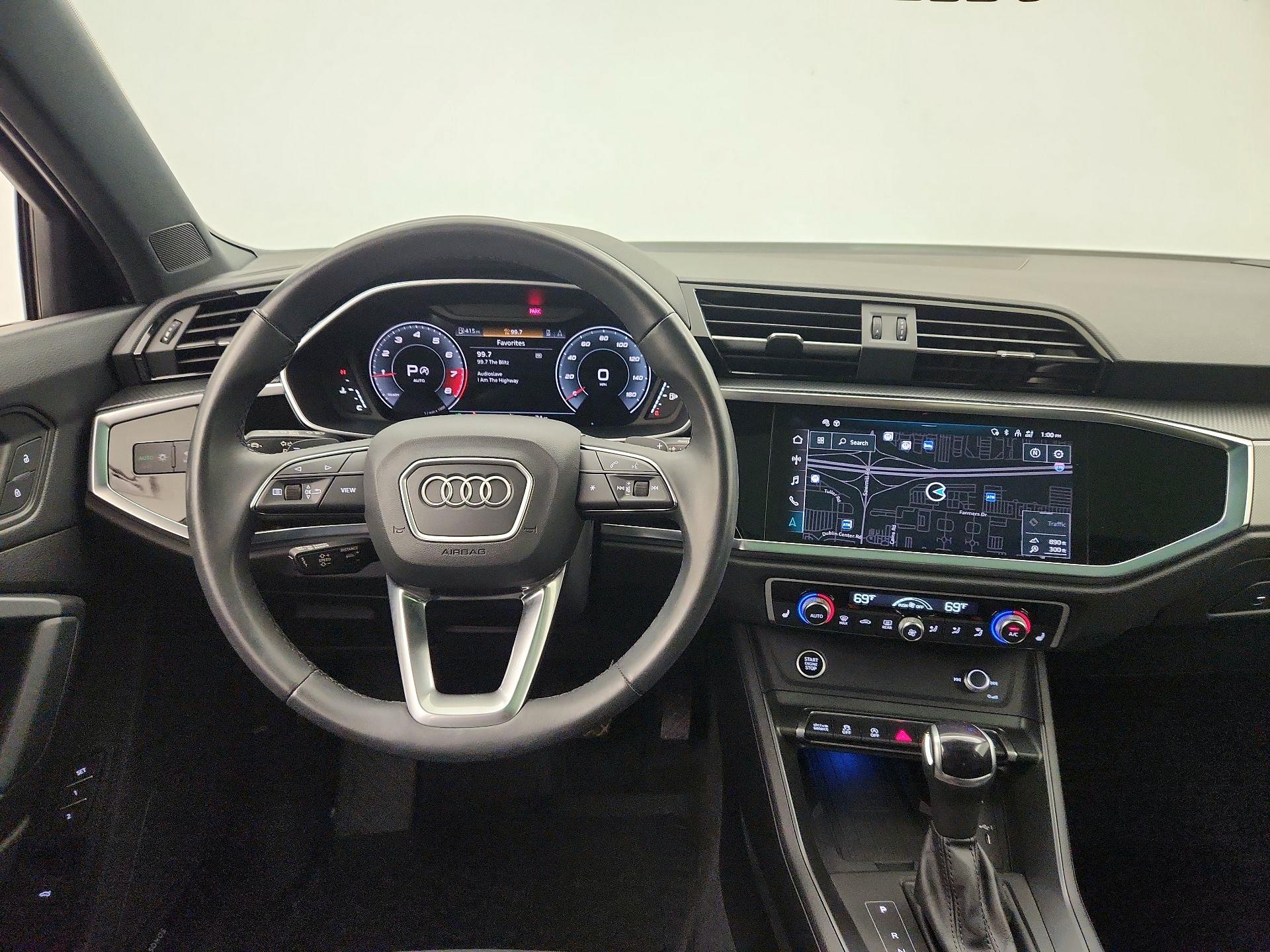 Thumbnail: 2024 Audi Q3 - 10