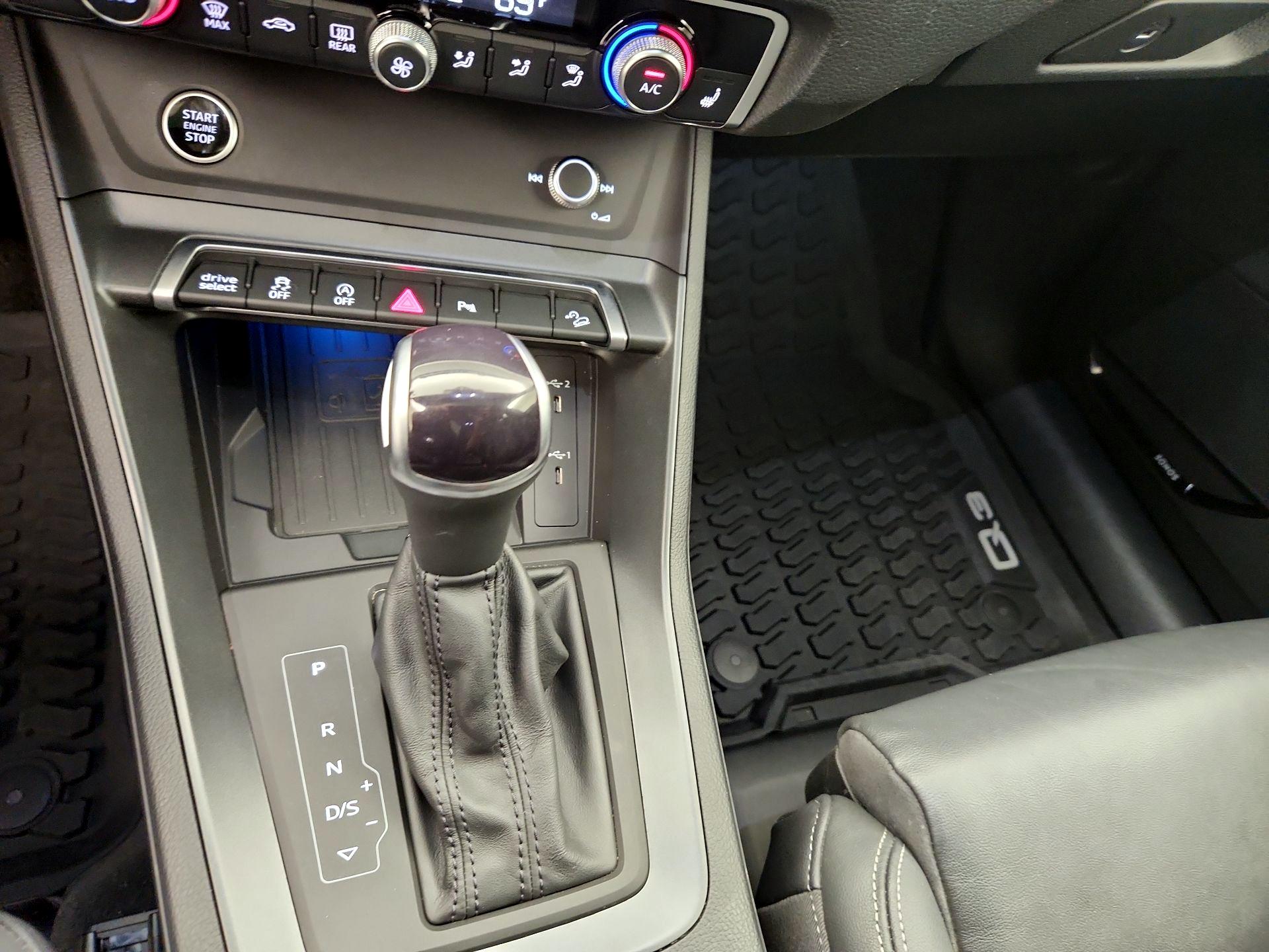 Thumbnail: 2024 Audi Q3 - 18