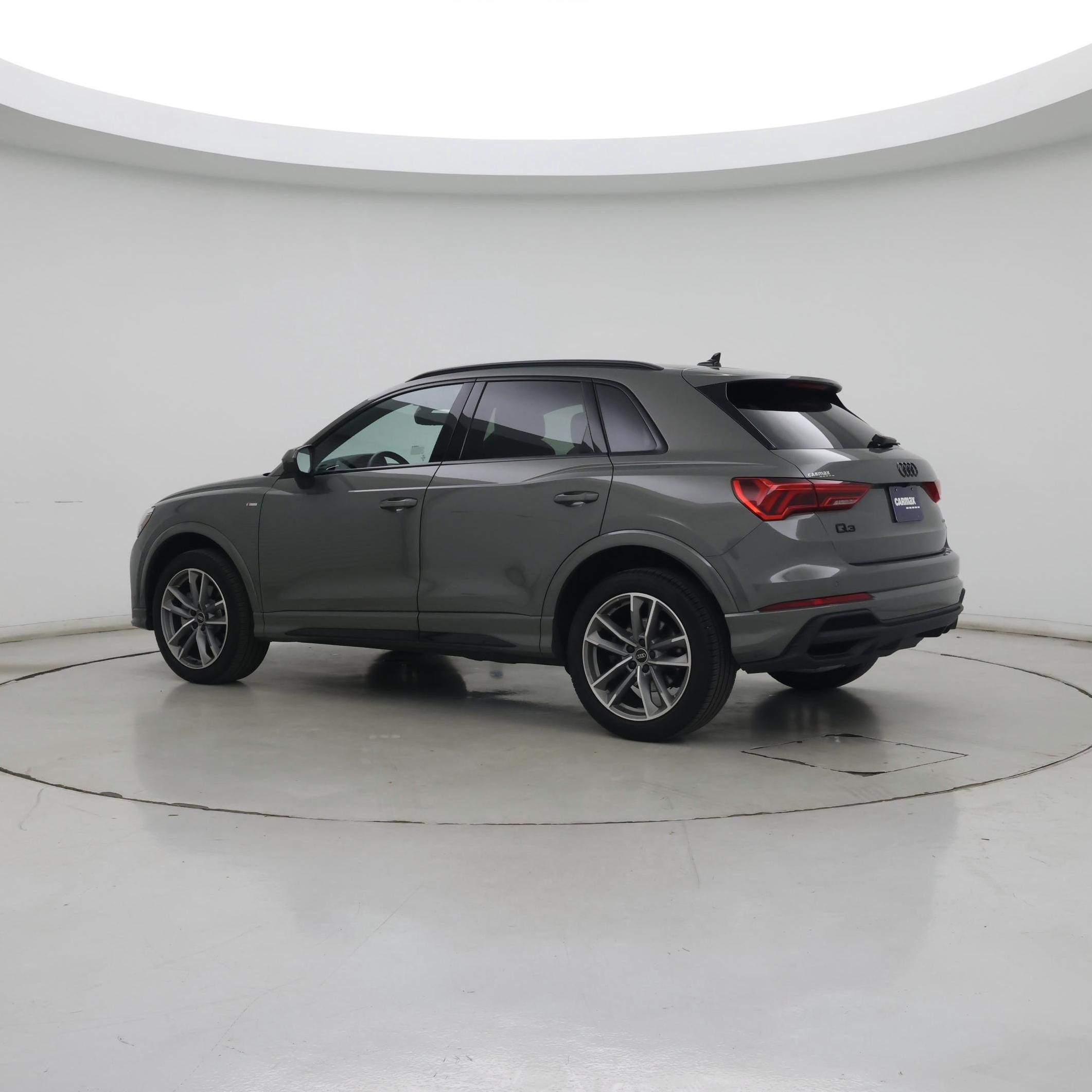 Thumbnail: 2024 Audi Q3 - 3