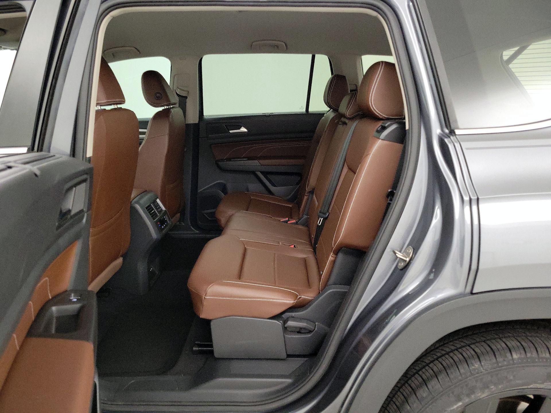 Thumbnail: 2023 Volkswagen Atlas - 19