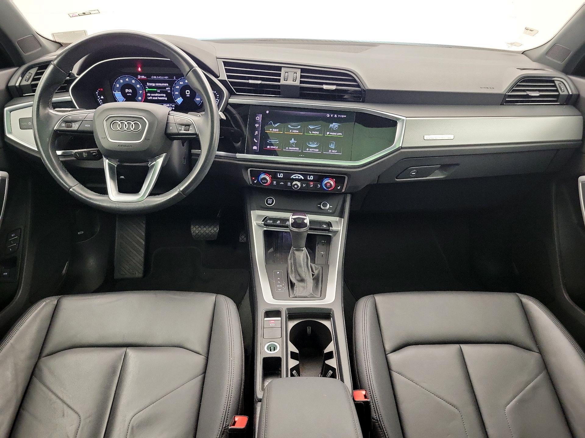 Thumbnail: 2024 Audi Q3 - 9