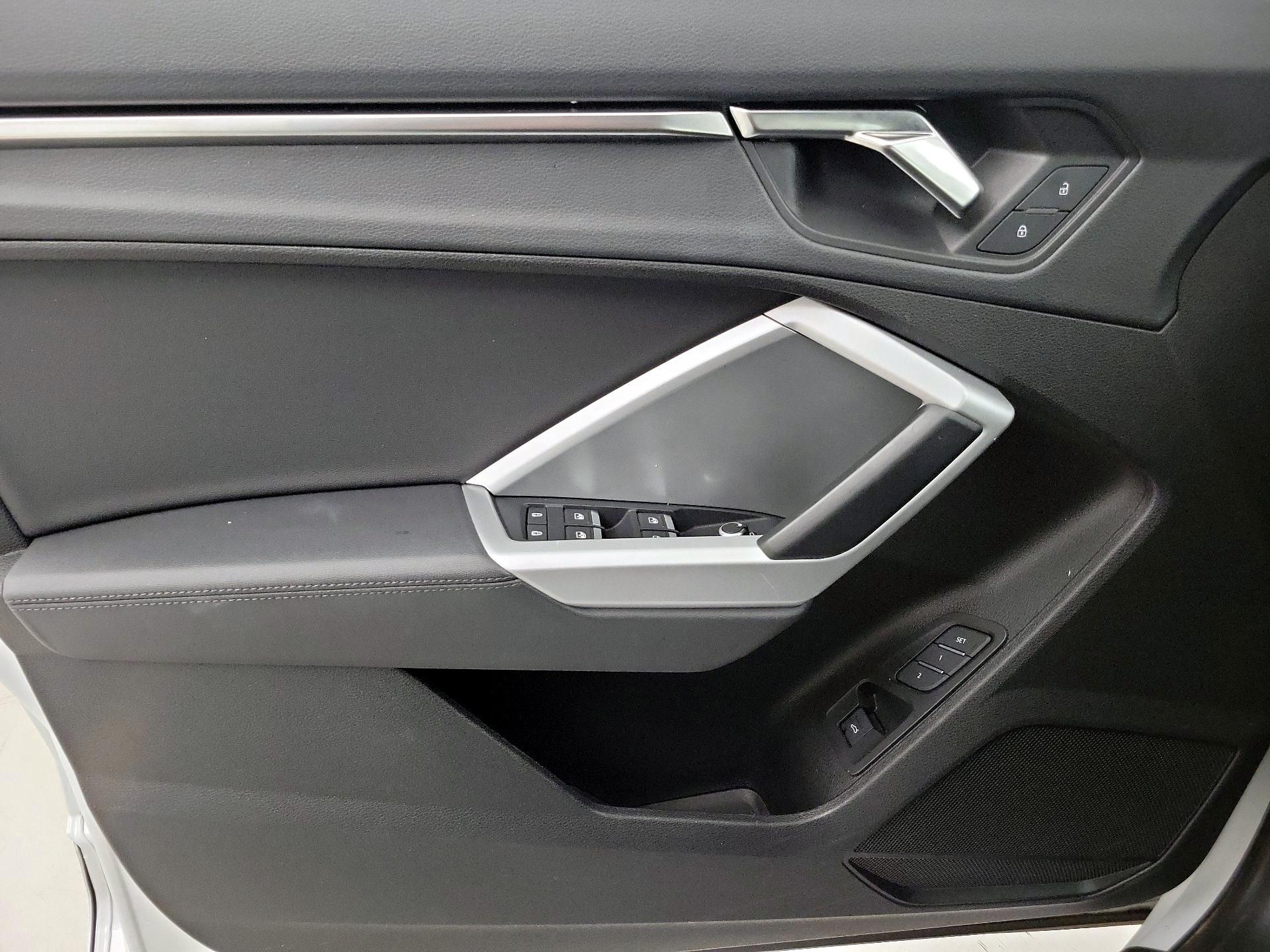Thumbnail: 2024 Audi Q3 - 12