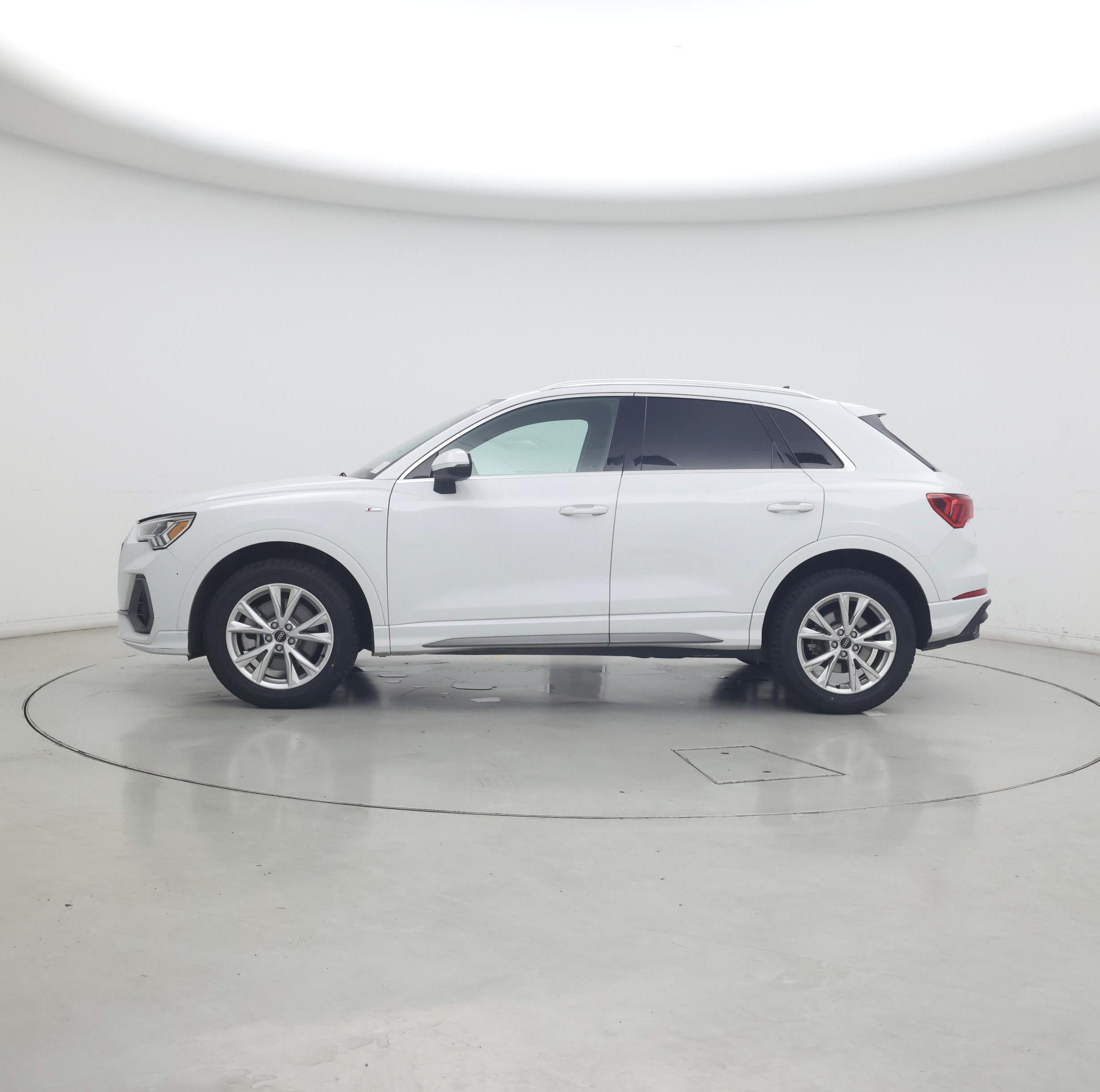 Thumbnail: 2024 Audi Q3 - 3