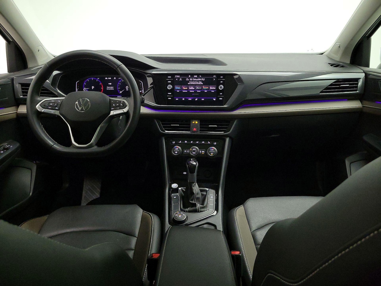 2023 Volkswagen Taos SEL - Photo 10