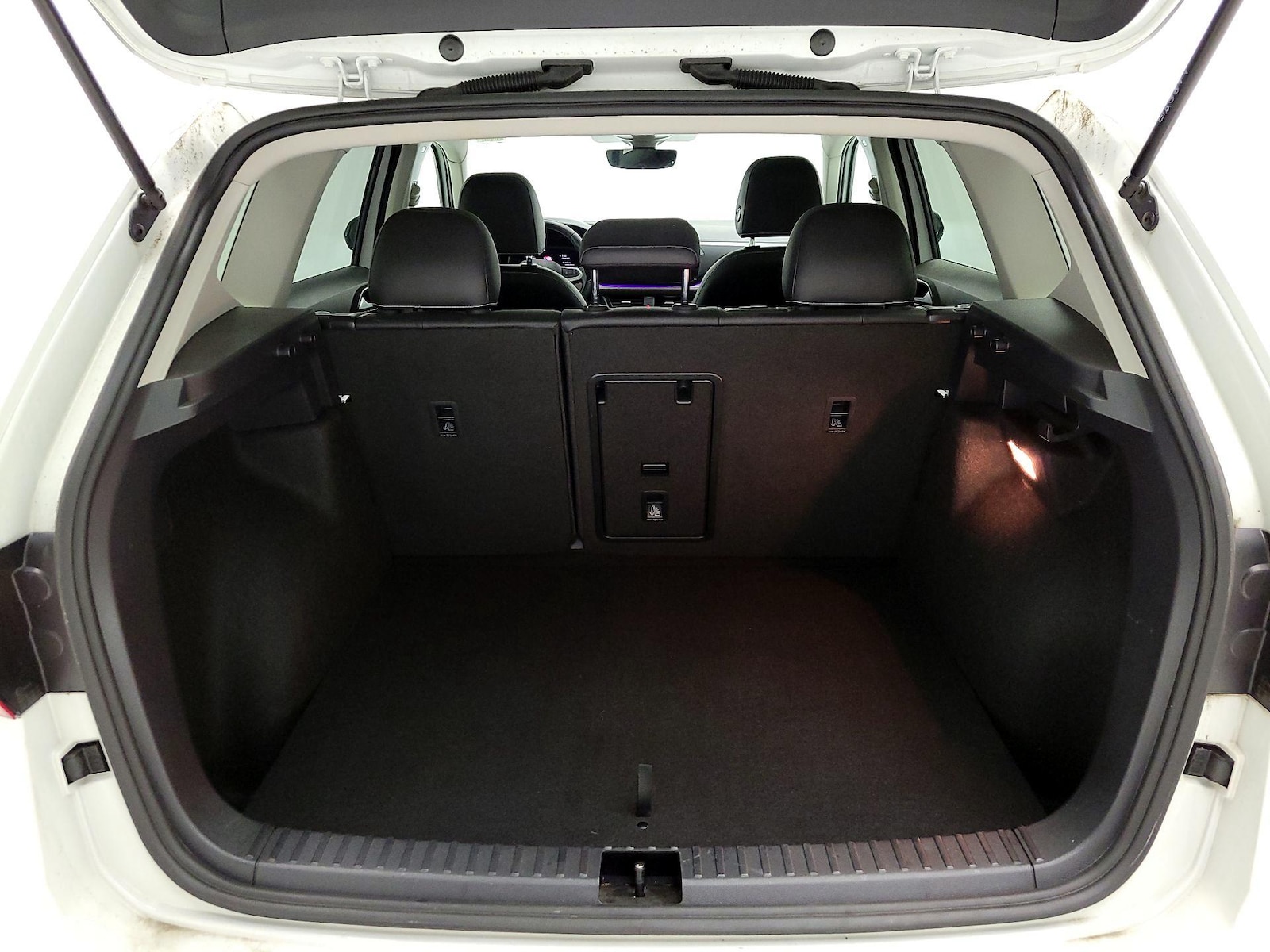 2023 Volkswagen Taos SEL - Photo 20