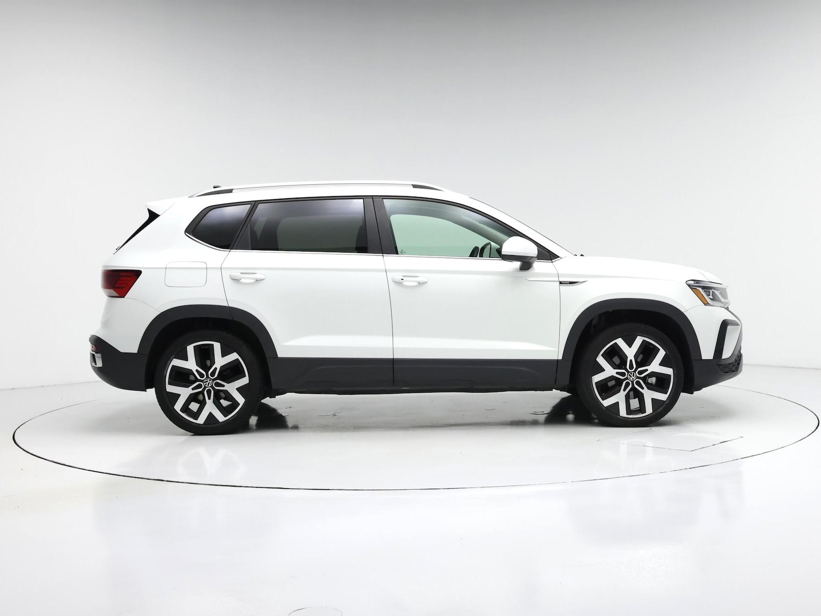 2023 Volkswagen Taos SEL - Photo 8