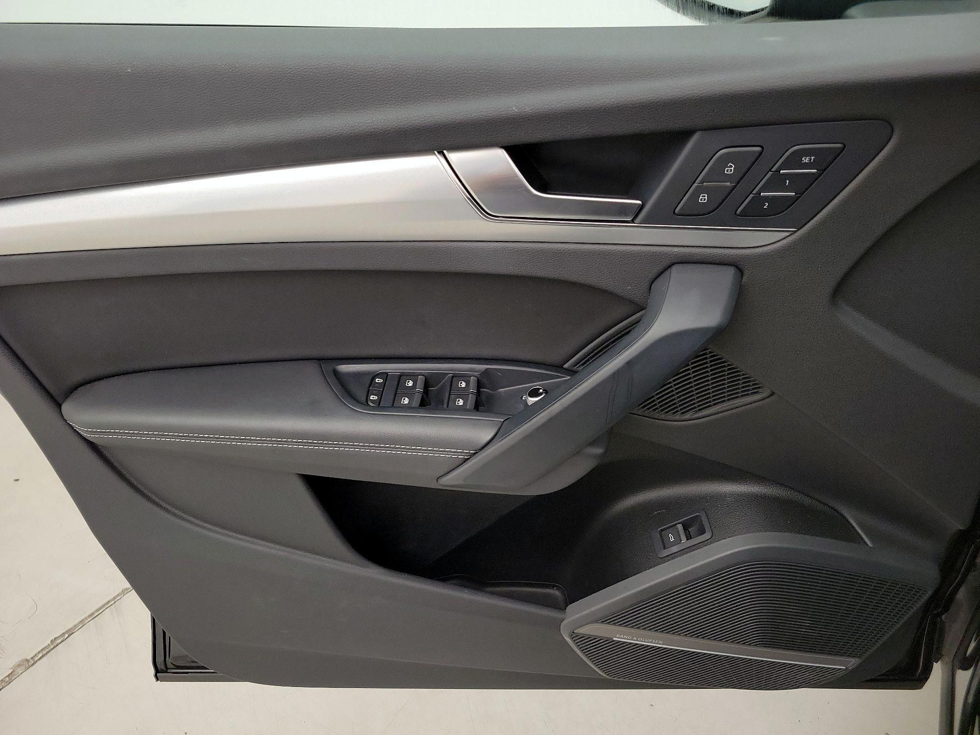 Thumbnail: 2023 Audi Q5 - 12