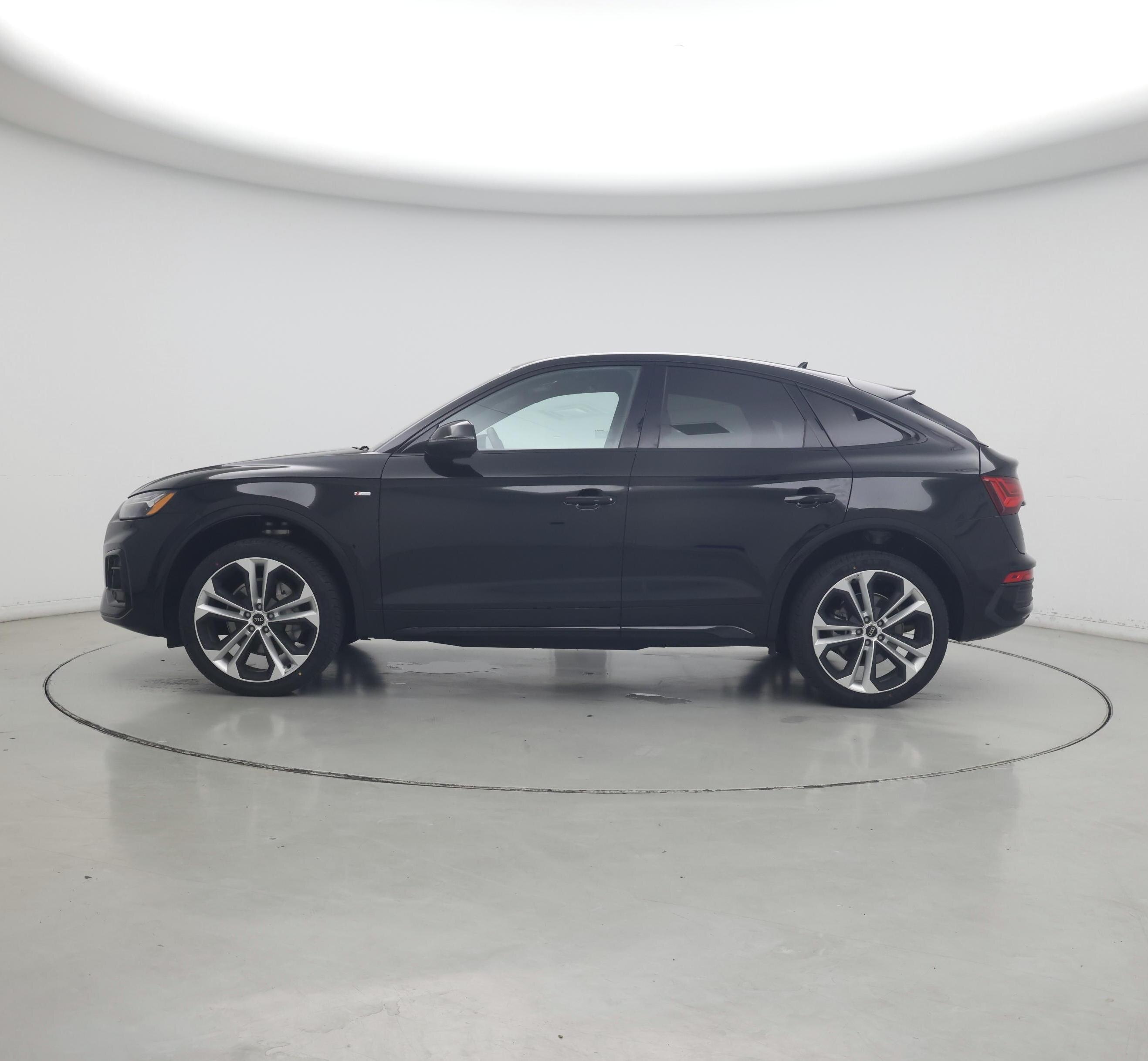 Thumbnail: 2023 Audi Q5 - 3