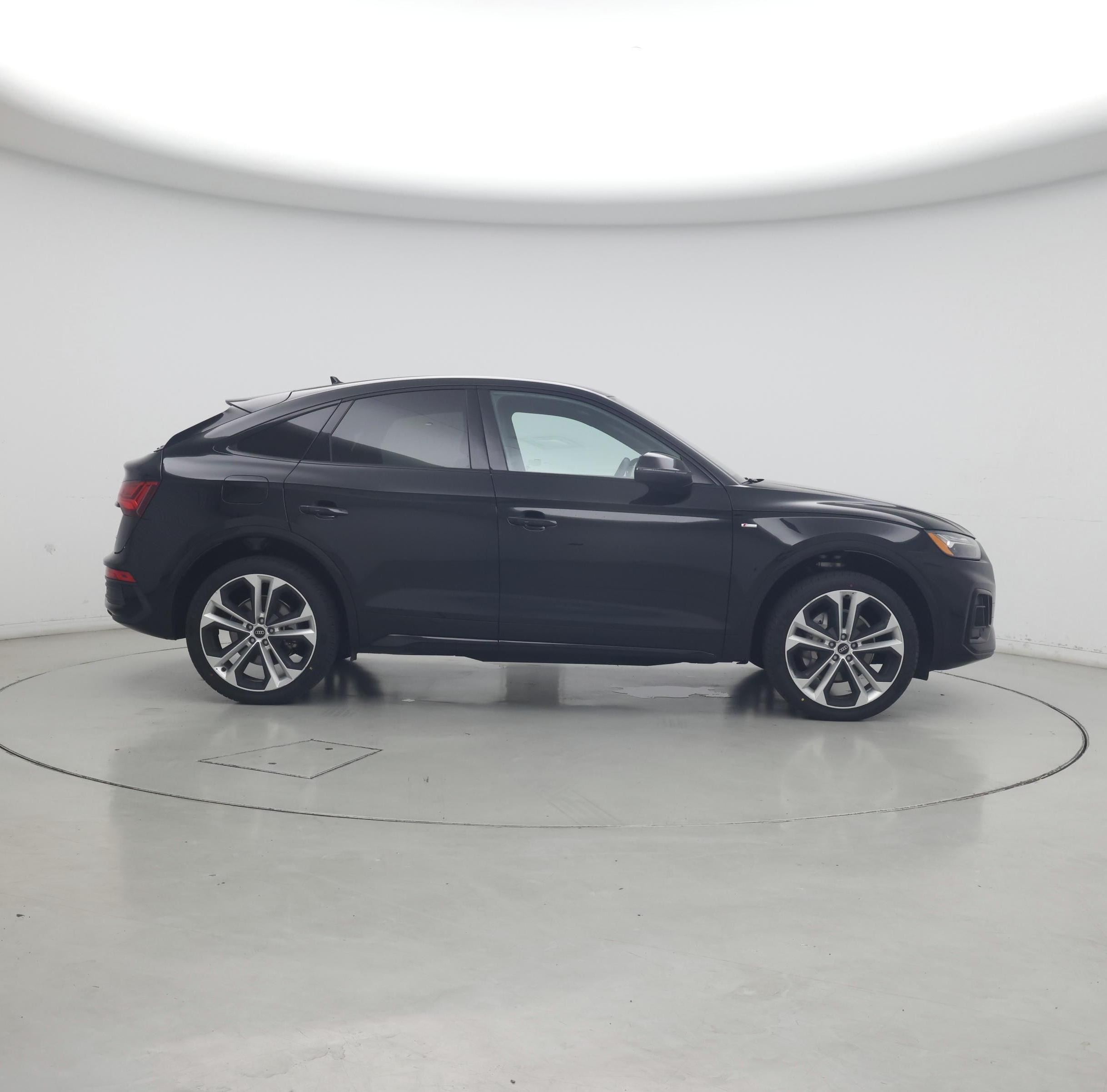 Thumbnail: 2023 Audi Q5 - 7
