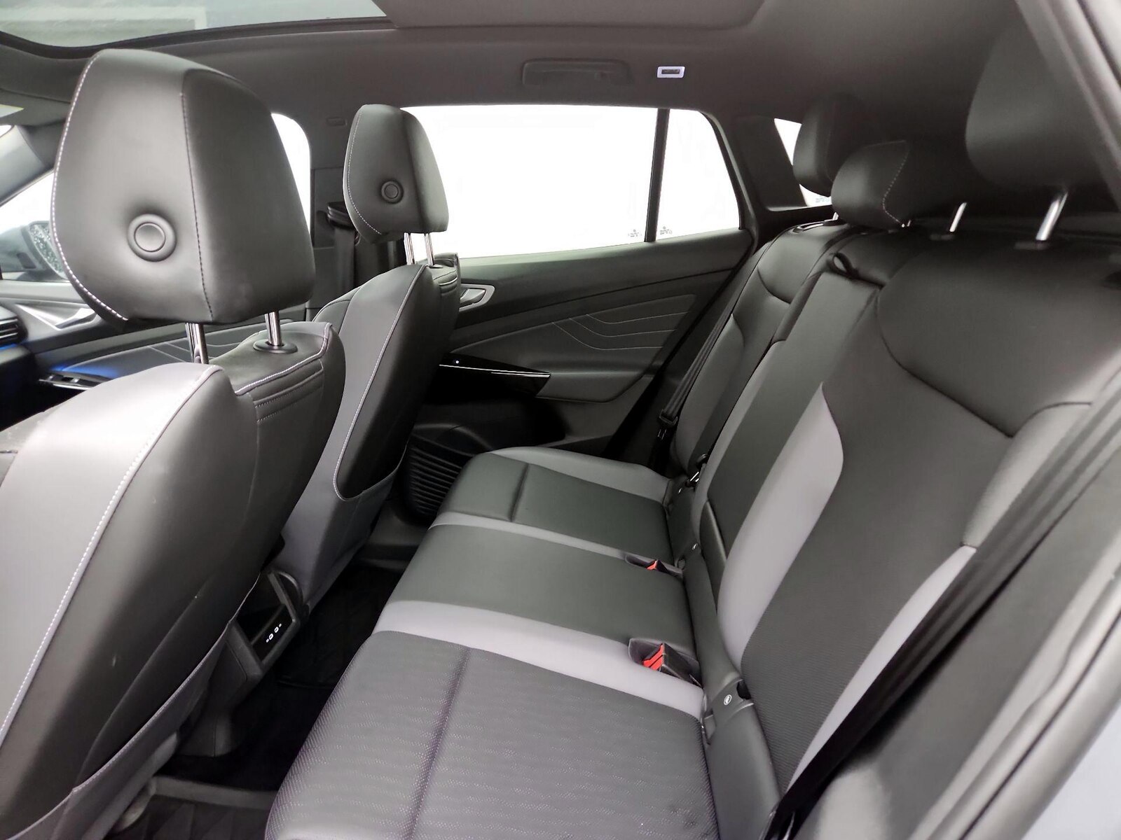 2023 Volkswagen ID.4 PRO S - Photo 21