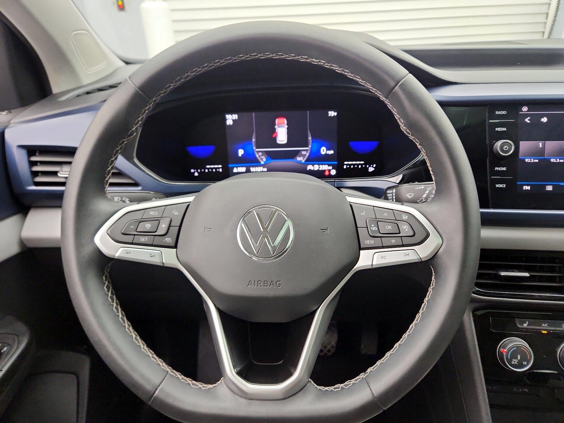 Thumbnail: 2023 Volkswagen Taos - 10