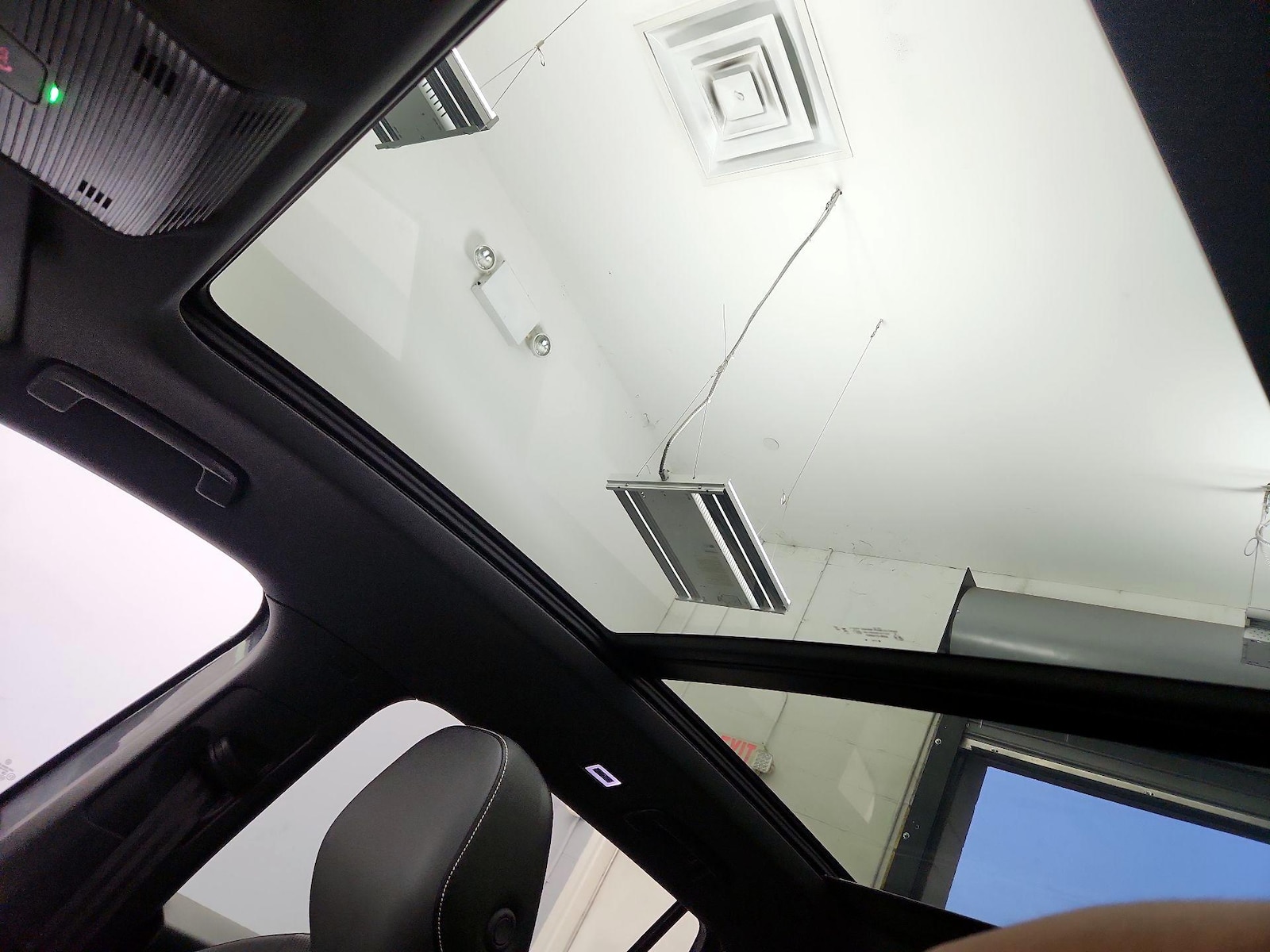 2025 Volkswagen Tiguan SE R-LINE BLACK - Photo 20