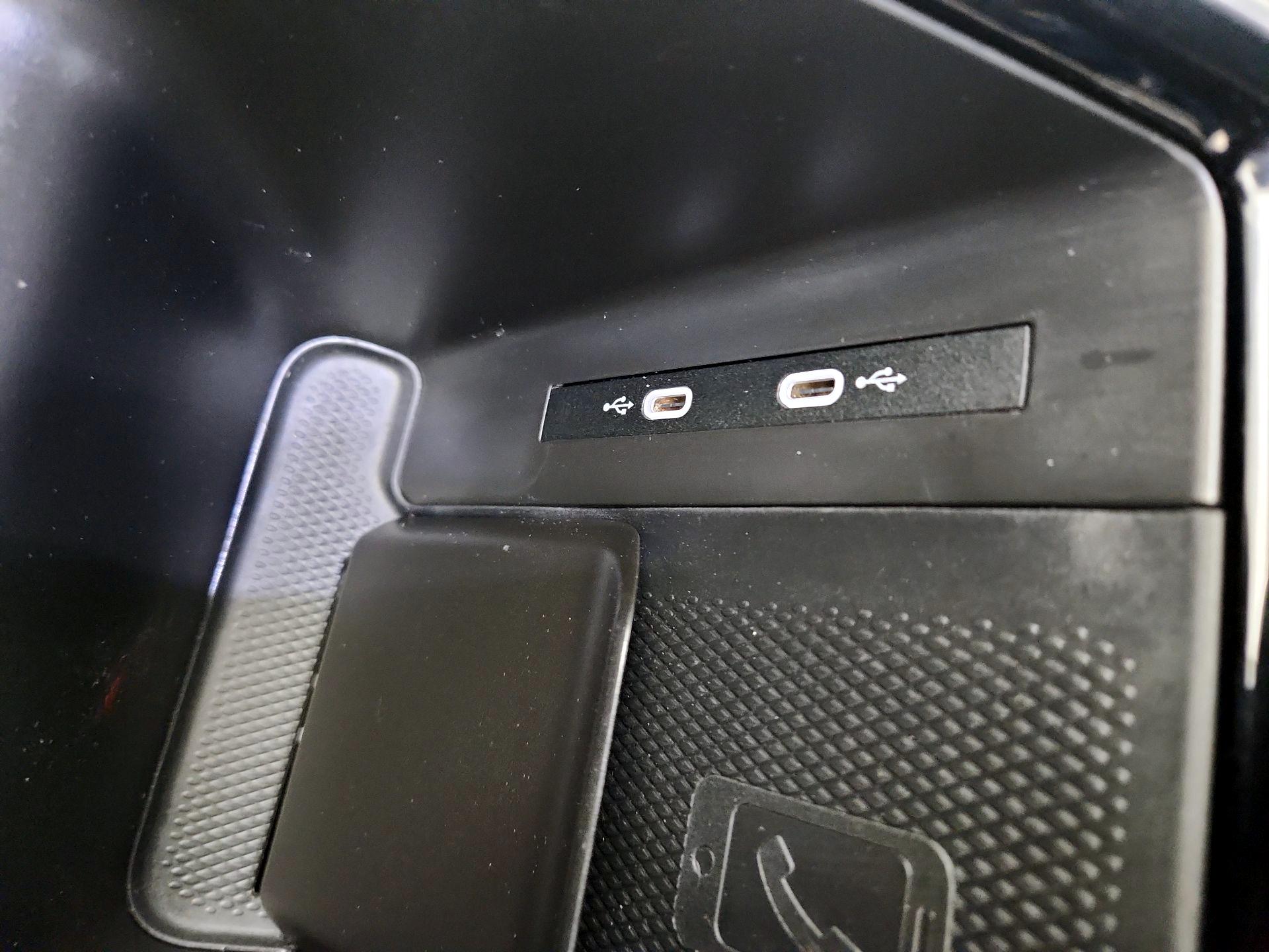 Thumbnail: 2023 Volkswagen ID.4 - 18