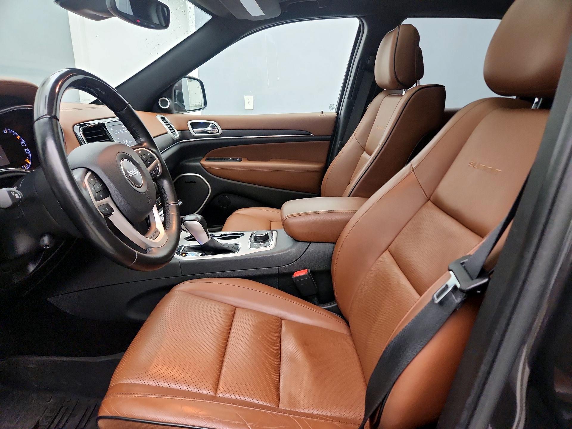 Thumbnail: 2020 Jeep Grand Cherokee - 11
