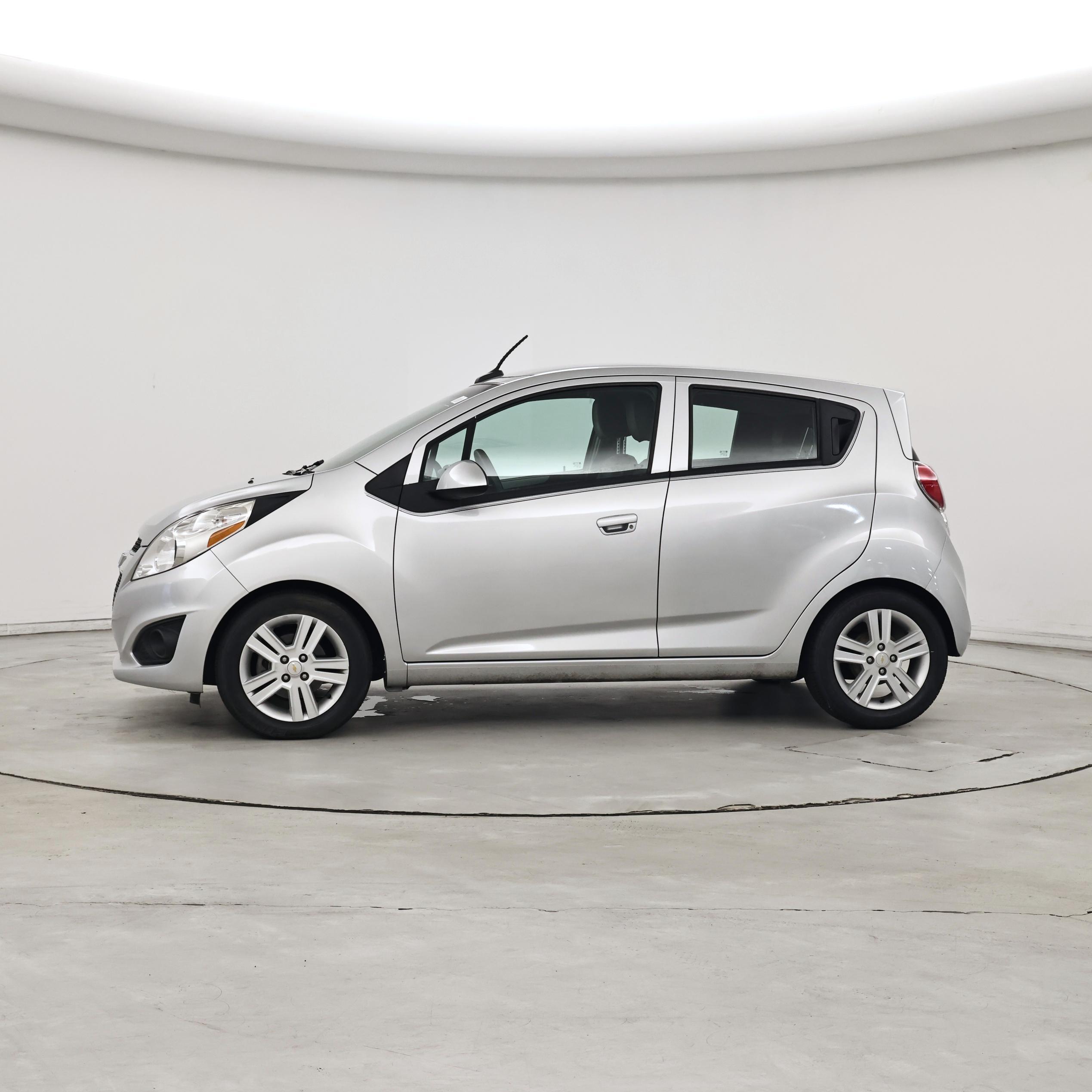 Thumbnail: 2014 Chevrolet Spark - 3