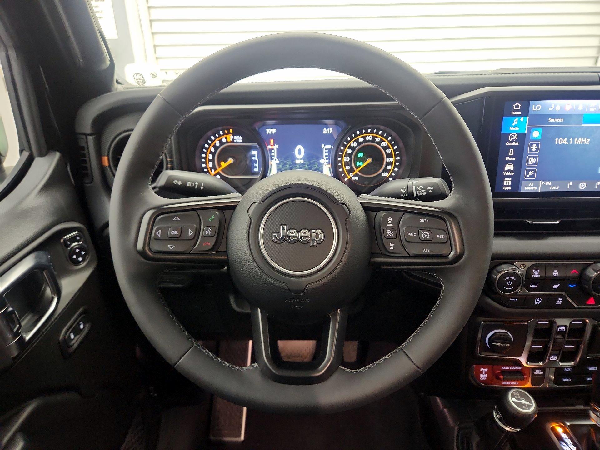 Thumbnail: 2025 Jeep Gladiator - 10