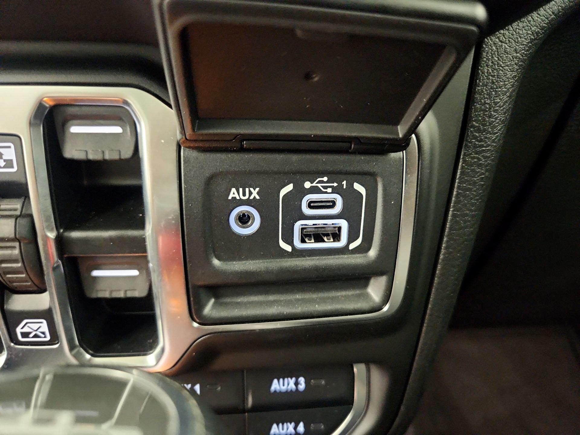 Thumbnail: 2025 Jeep Gladiator - 18
