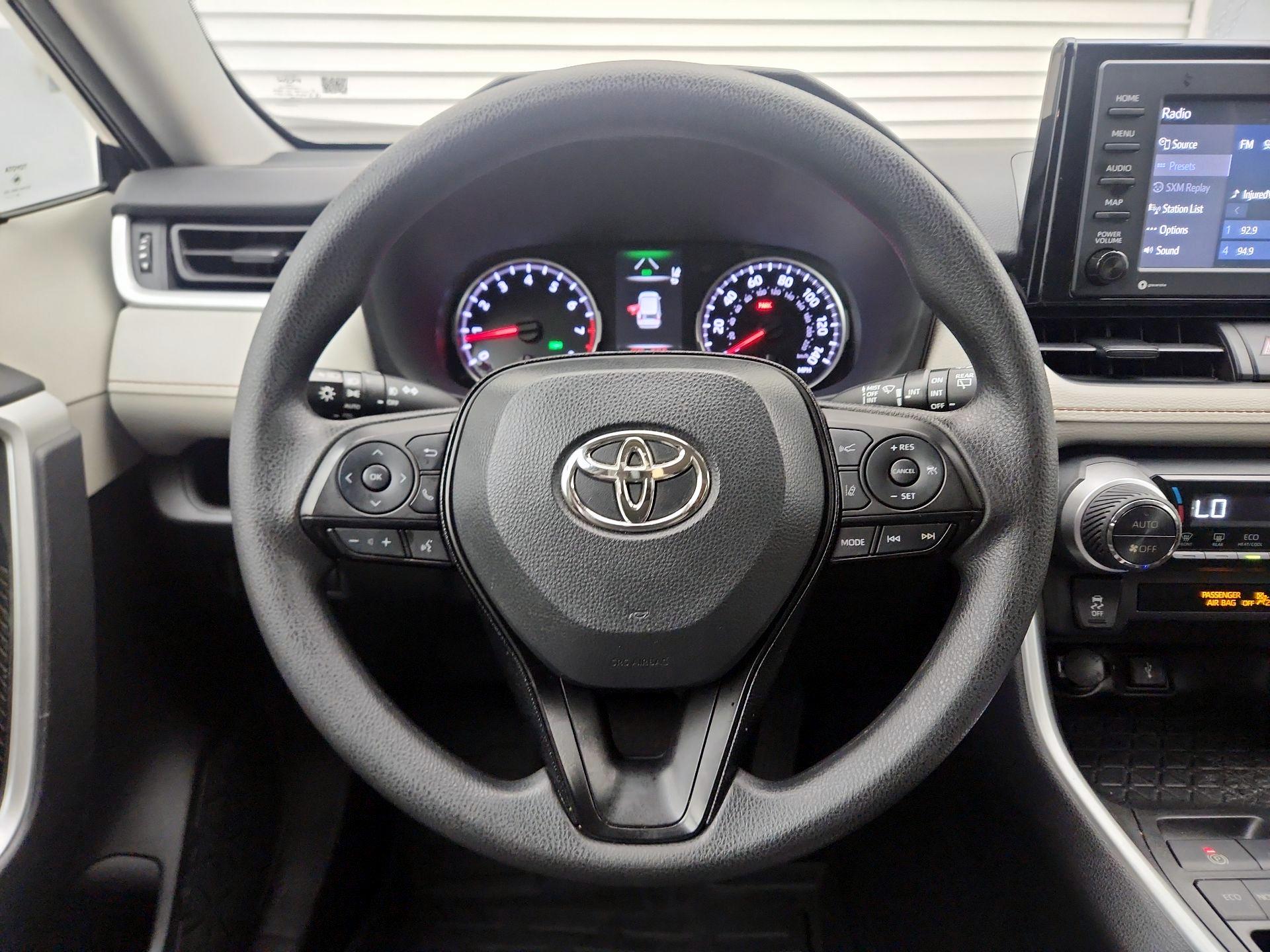 Thumbnail: 2021 Toyota RAV4 - 10