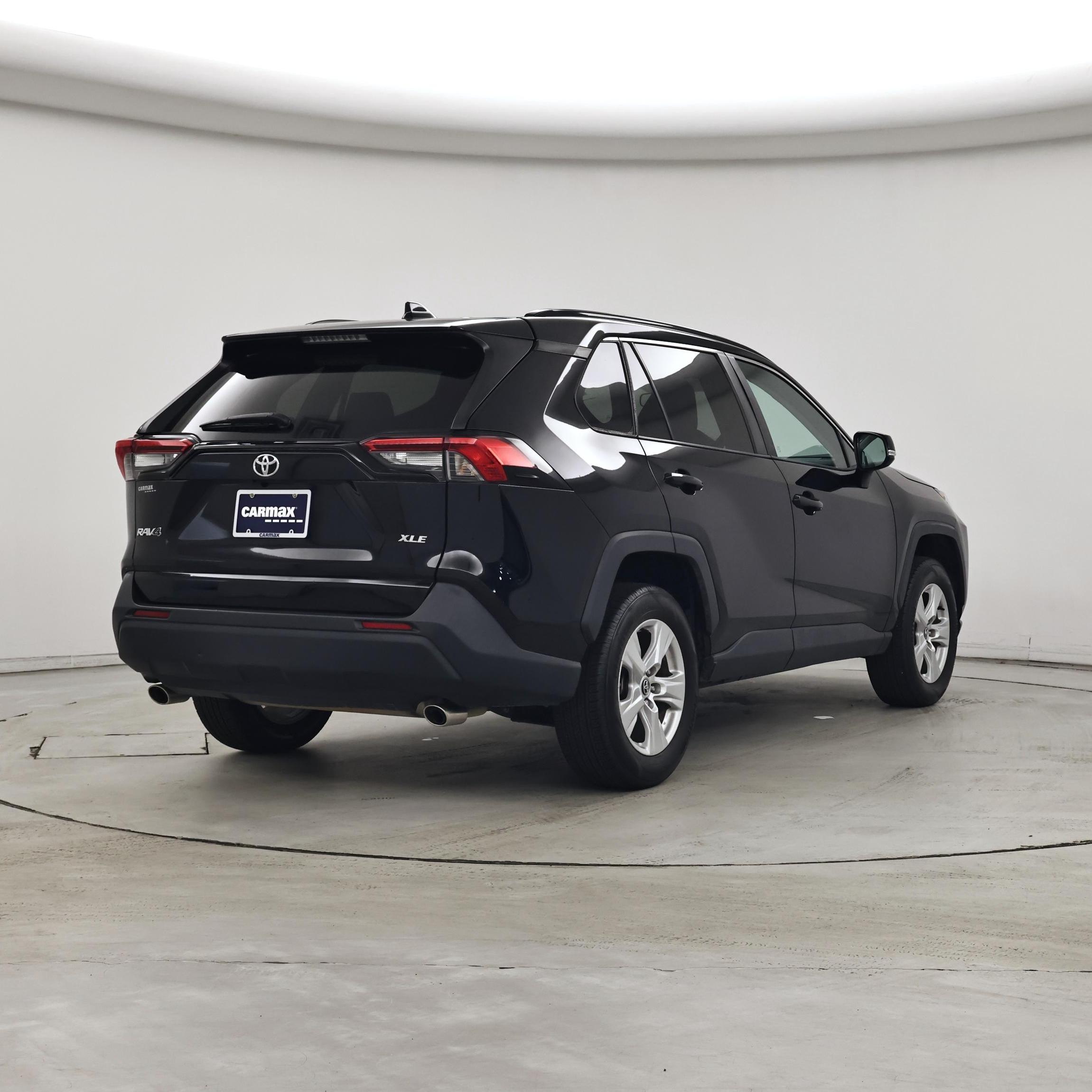 Thumbnail: 2021 Toyota RAV4 - 8