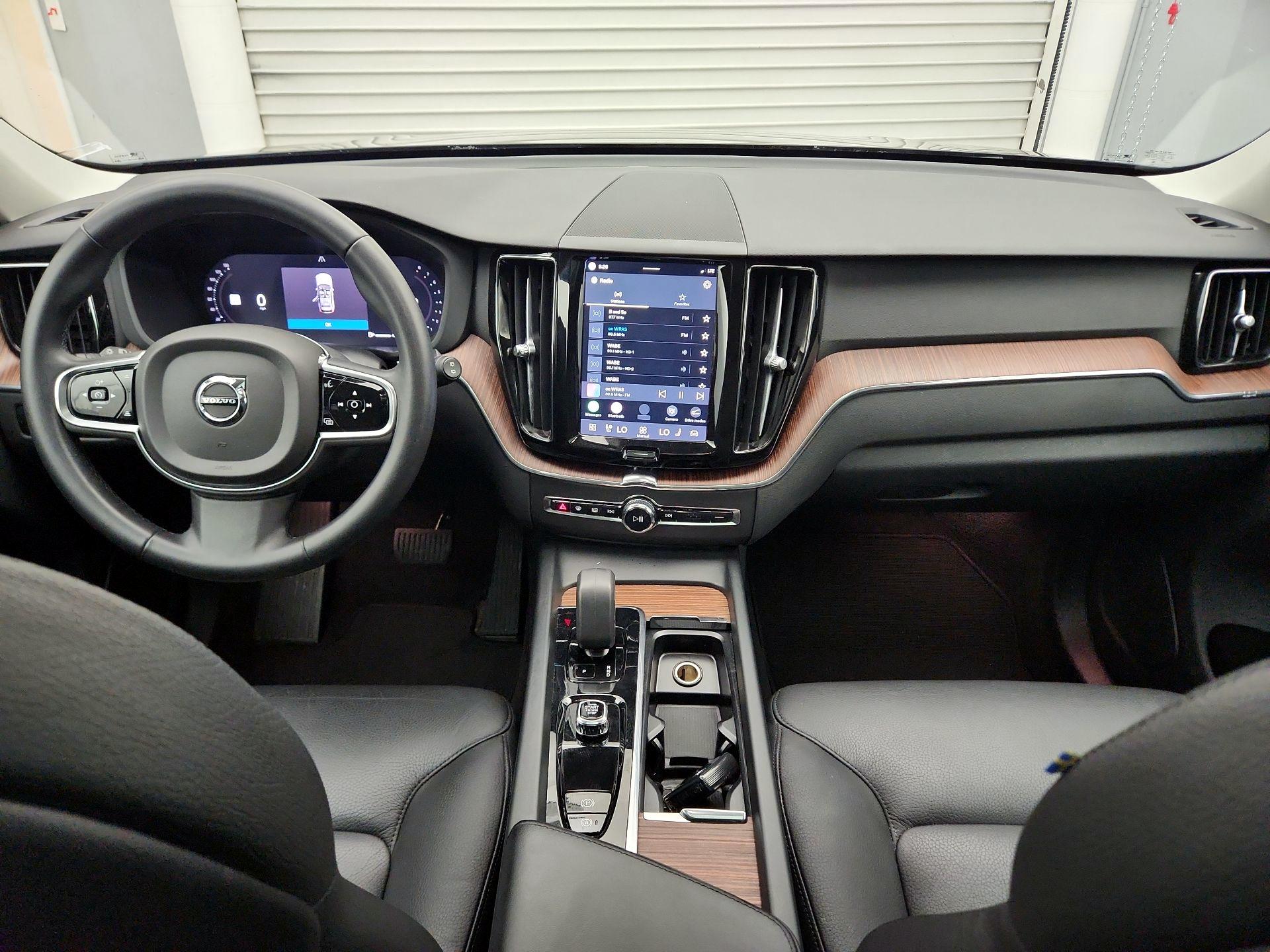 Thumbnail: 2023 Volvo XC60 - 9