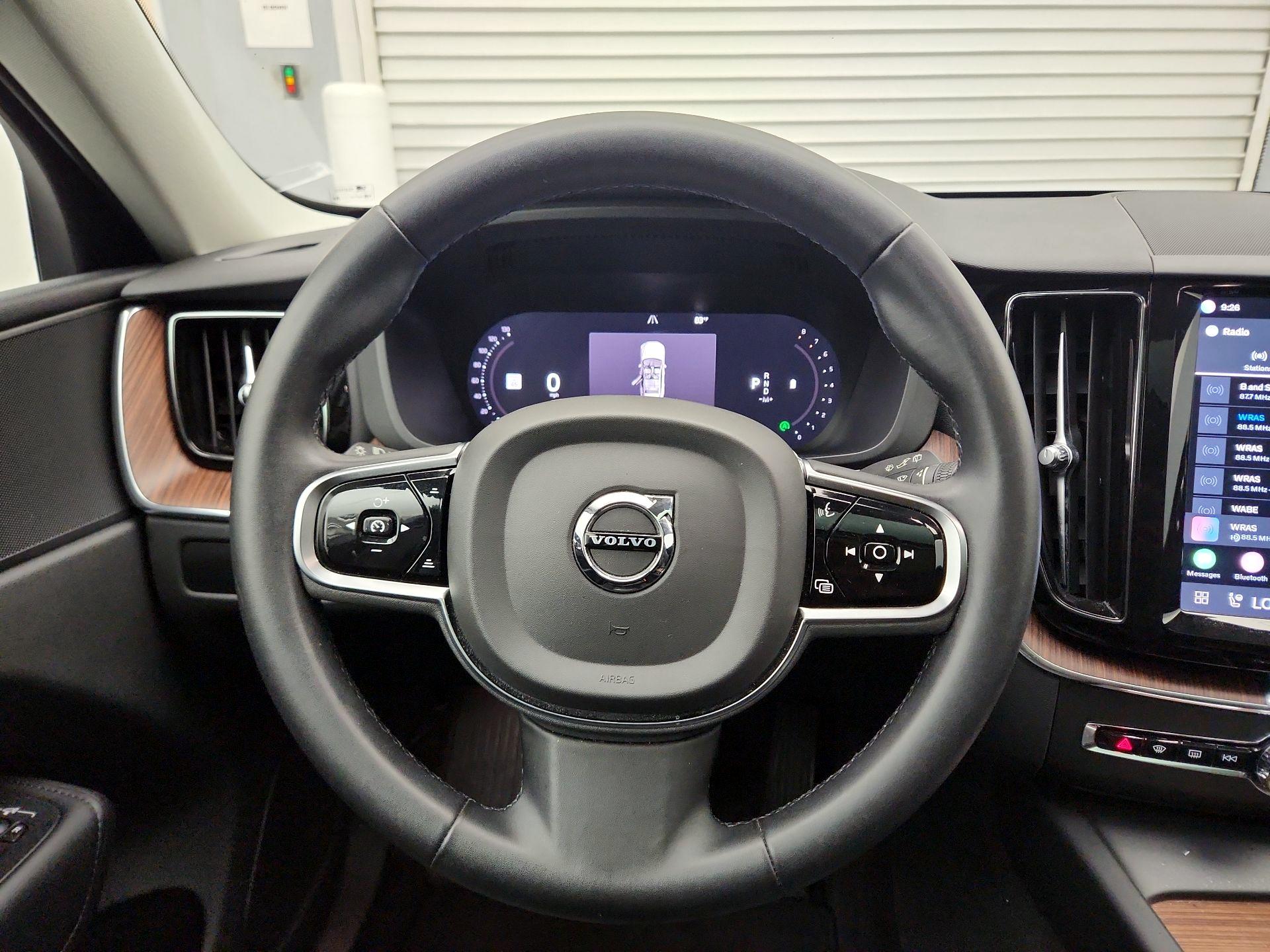 Thumbnail: 2023 Volvo XC60 - 10