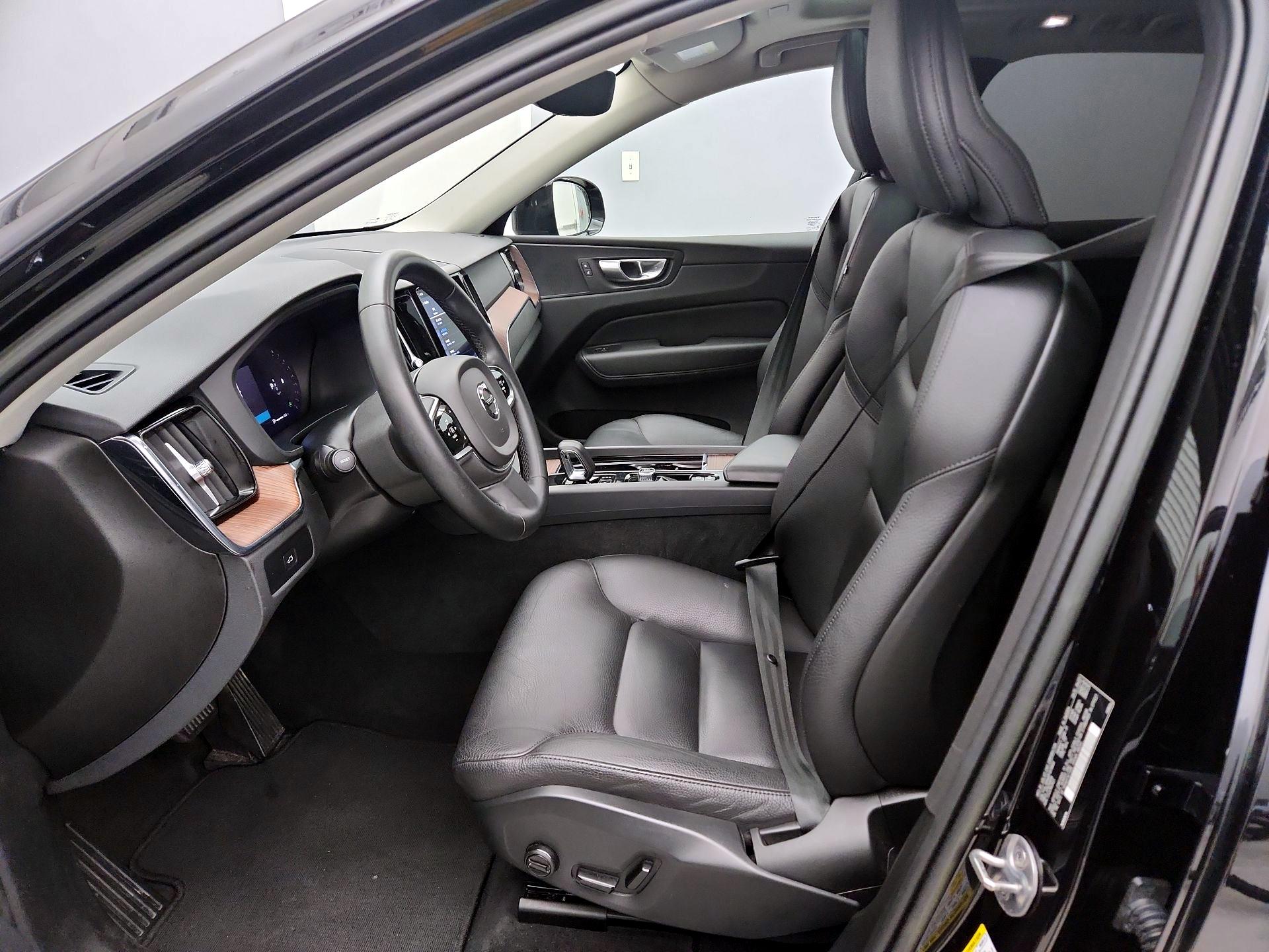 Thumbnail: 2023 Volvo XC60 - 11
