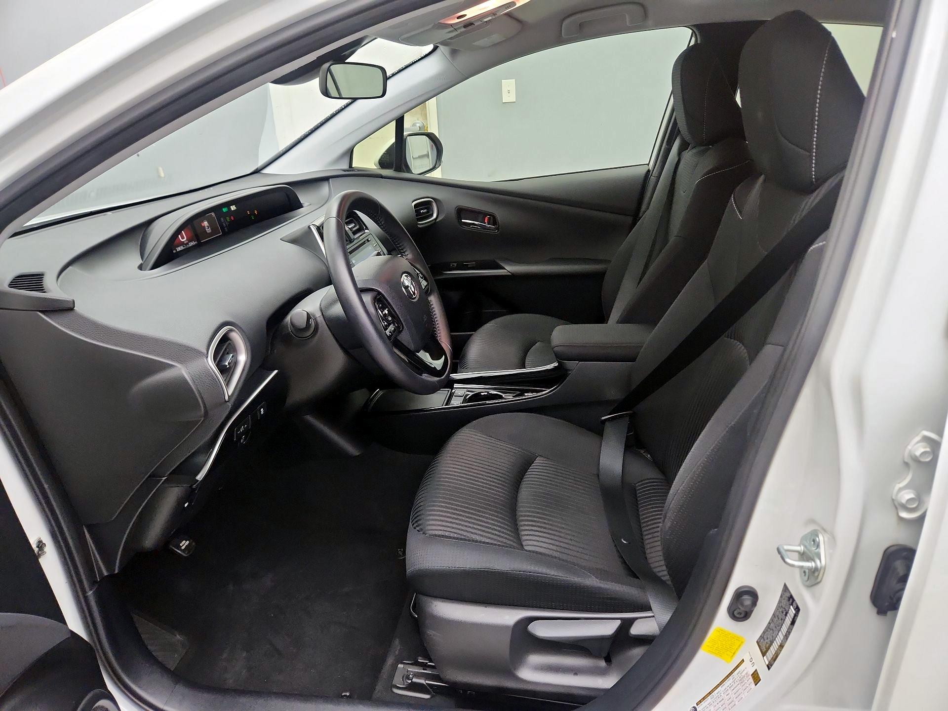 Thumbnail: 2021 Toyota Prius Prime - 11