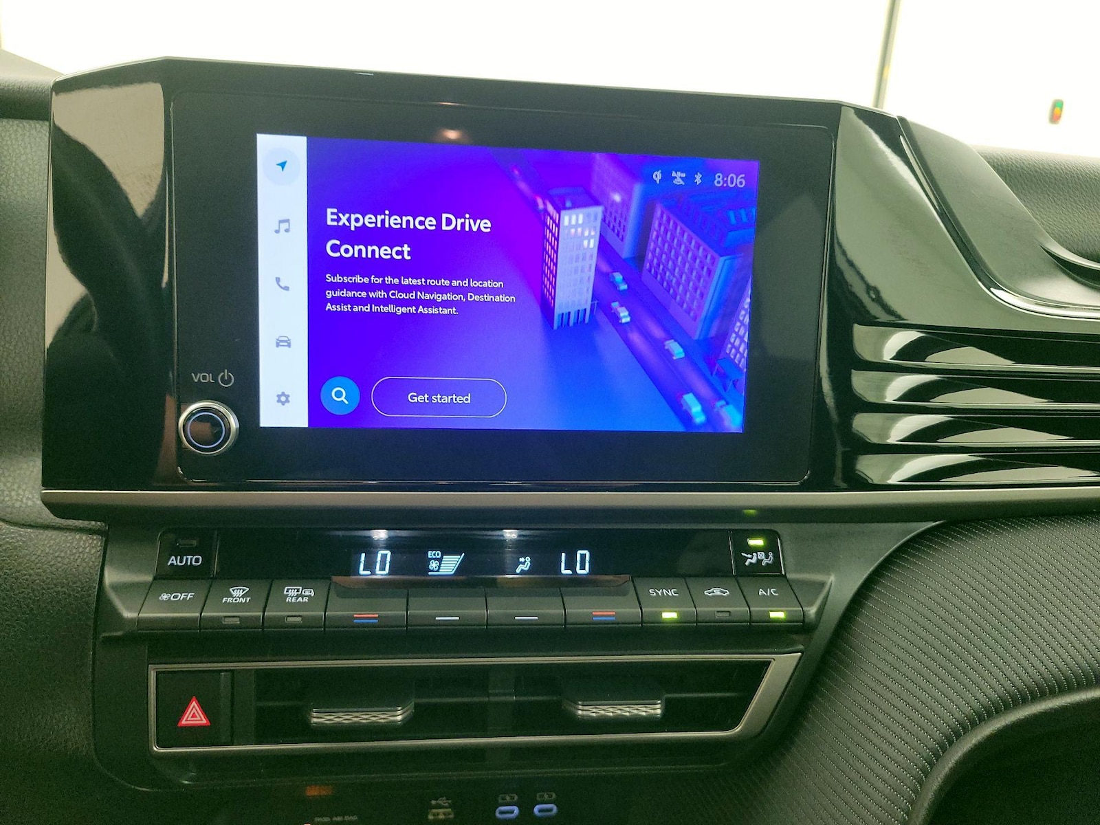 2025 Toyota Camry SE - Photo 15