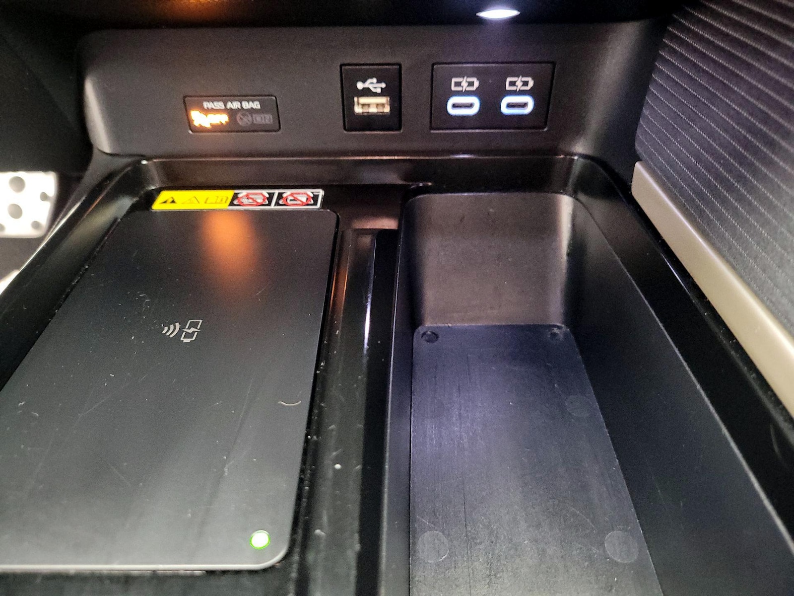 2025 Toyota Camry SE - Photo 20