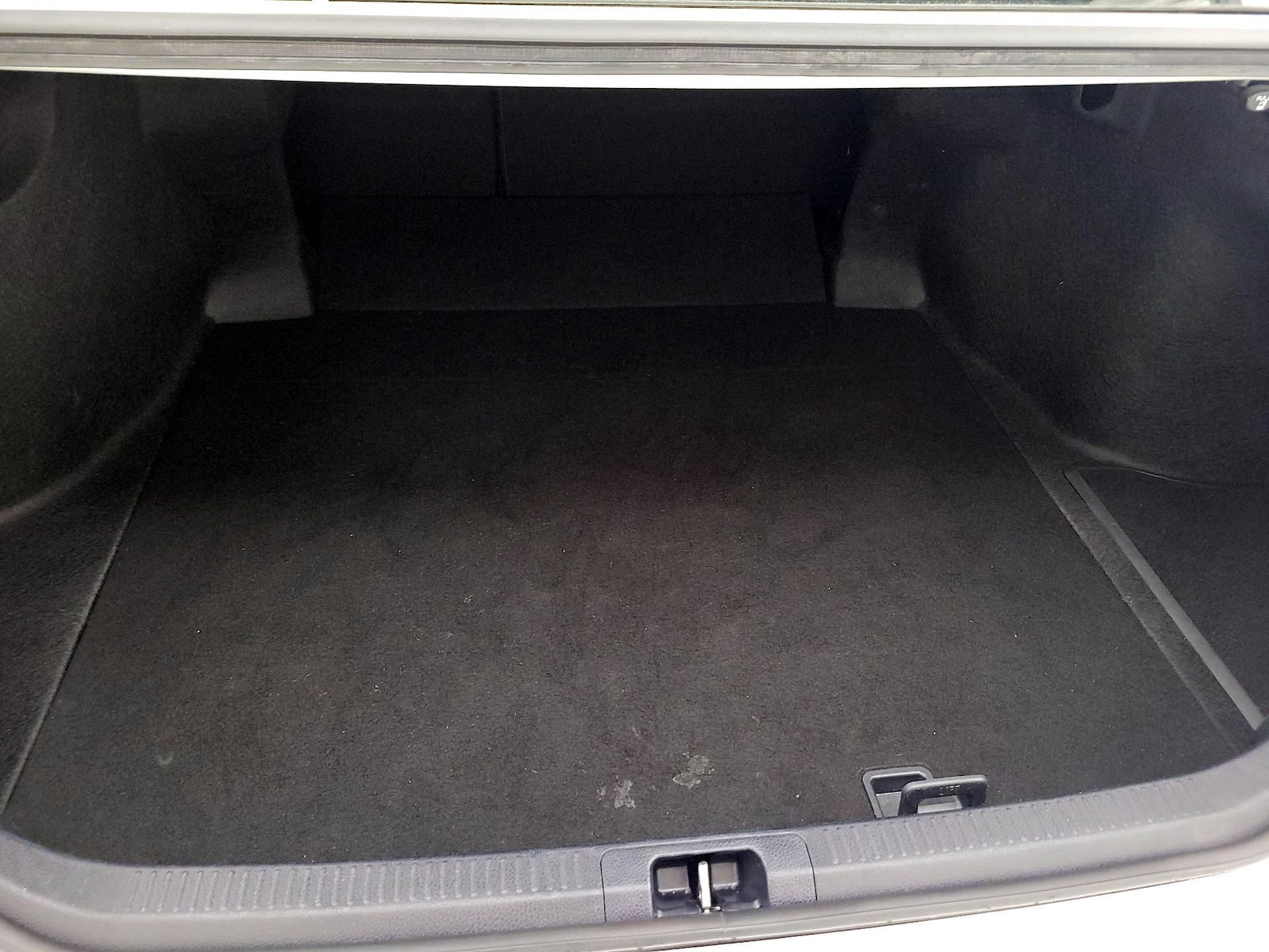 2025 Toyota Camry SE - Photo 22