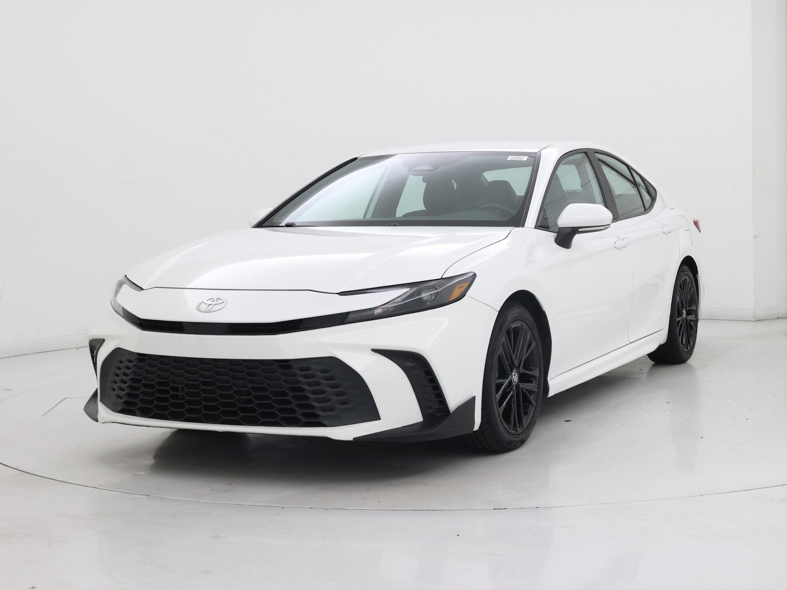2025 Toyota Camry SE - Photo 5
