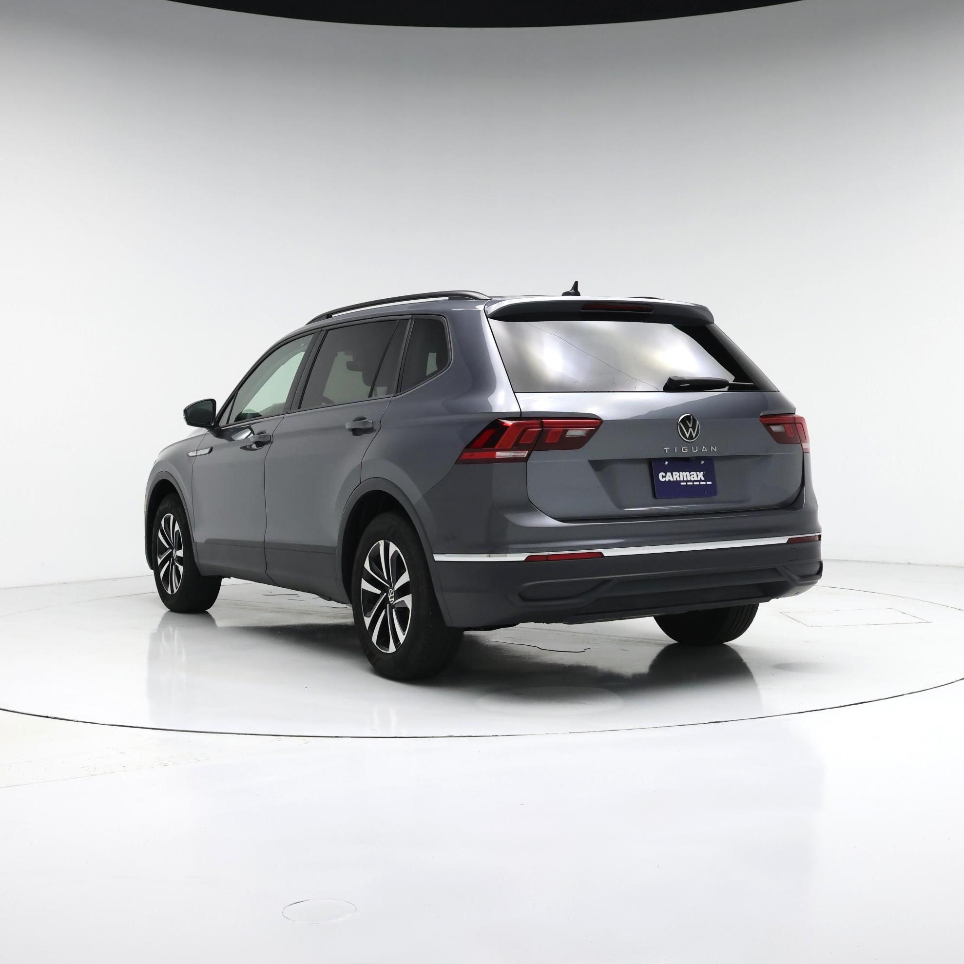 Thumbnail: 2023 Volkswagen Tiguan - 2