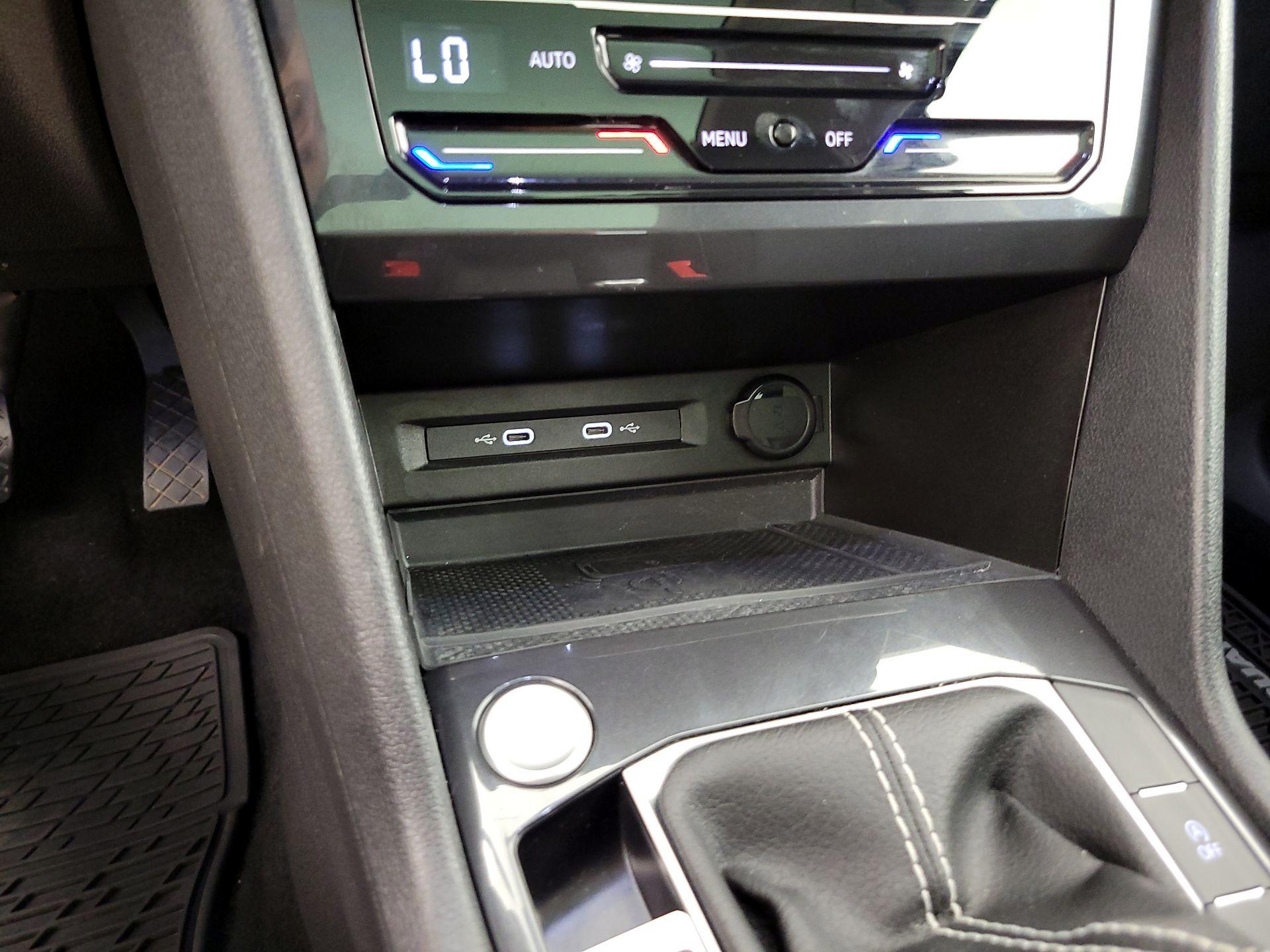Thumbnail: 2023 Volkswagen Tiguan - 19