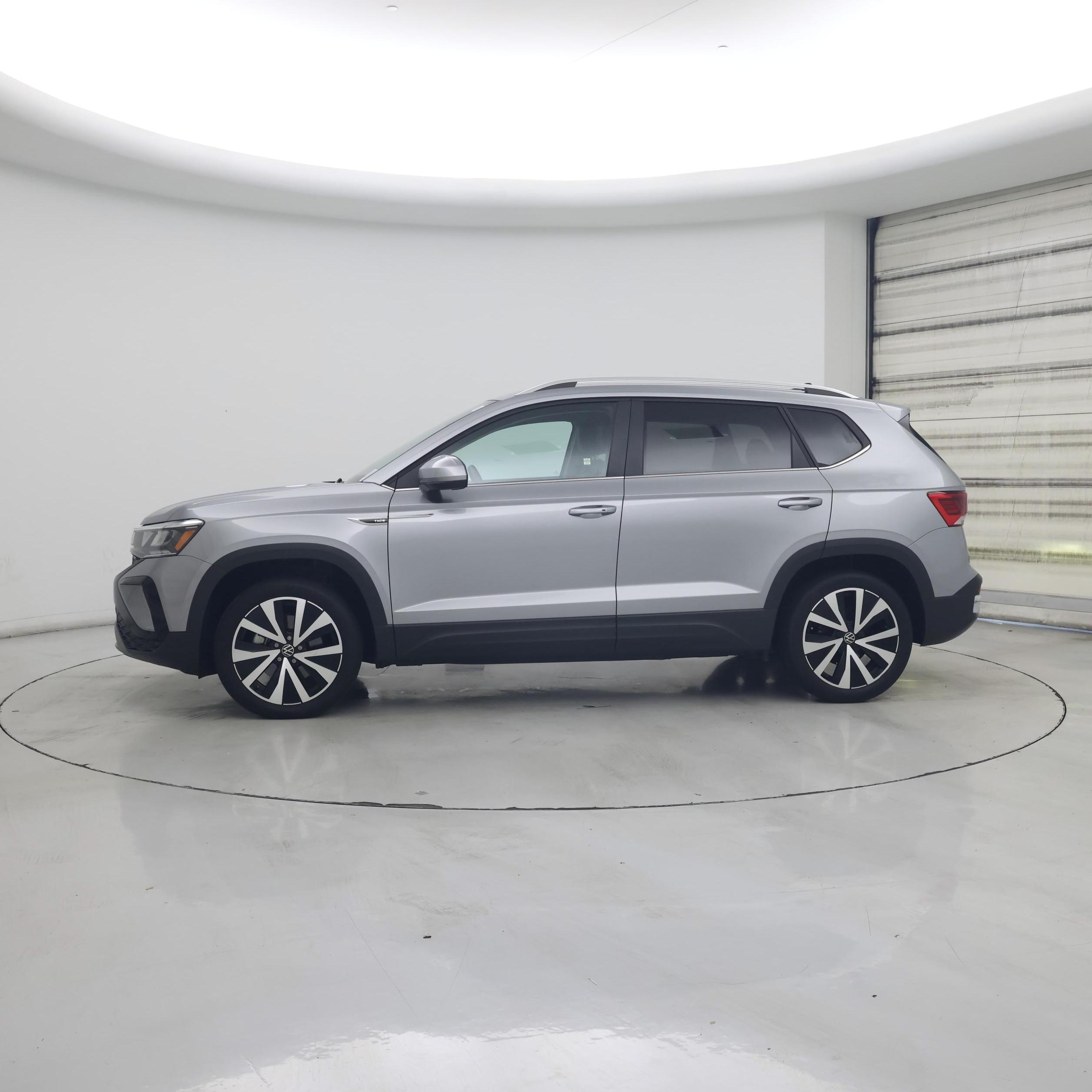 Thumbnail: 2023 Volkswagen Taos - 3