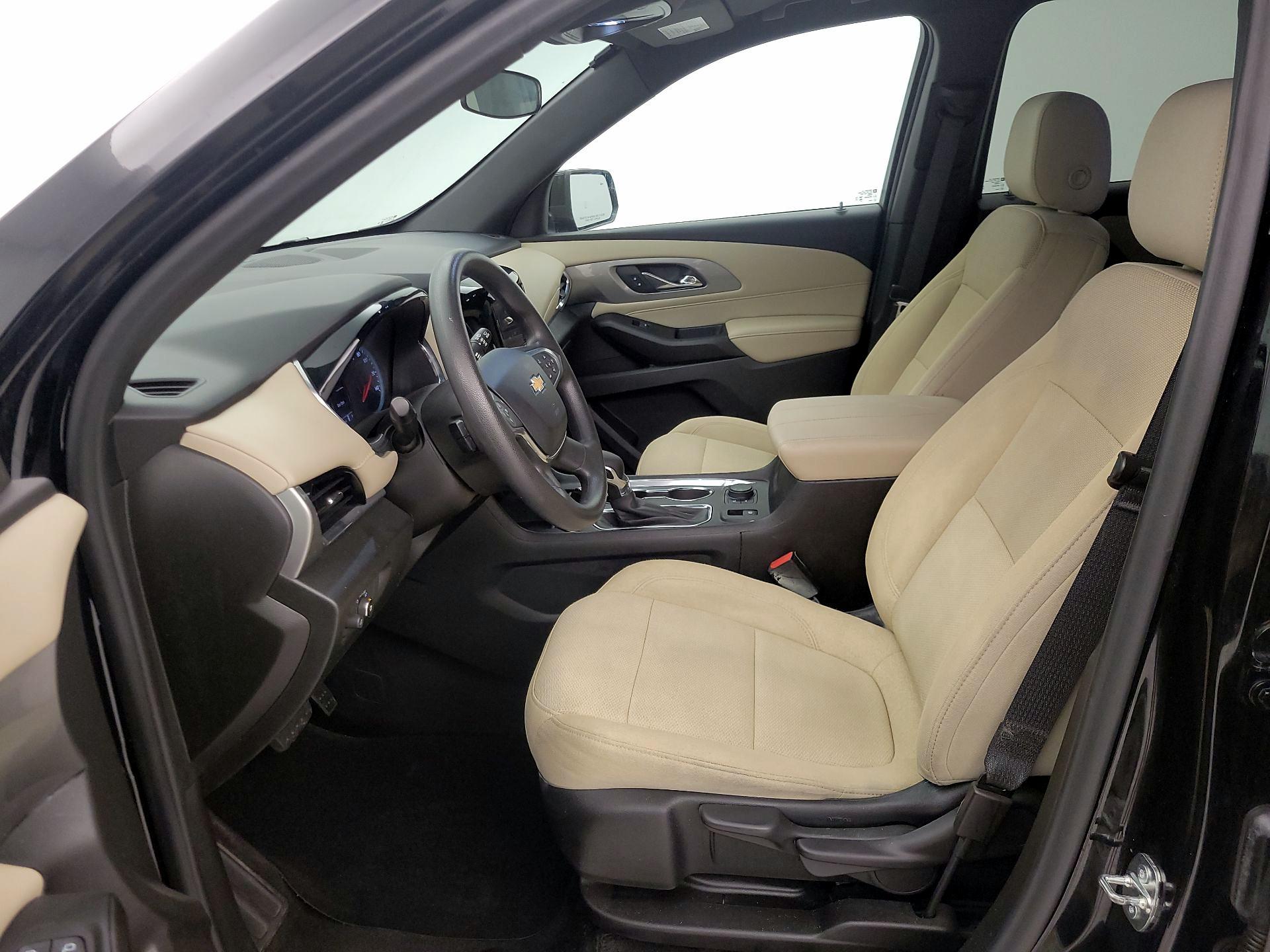 Thumbnail: 2023 Chevrolet Traverse - 11