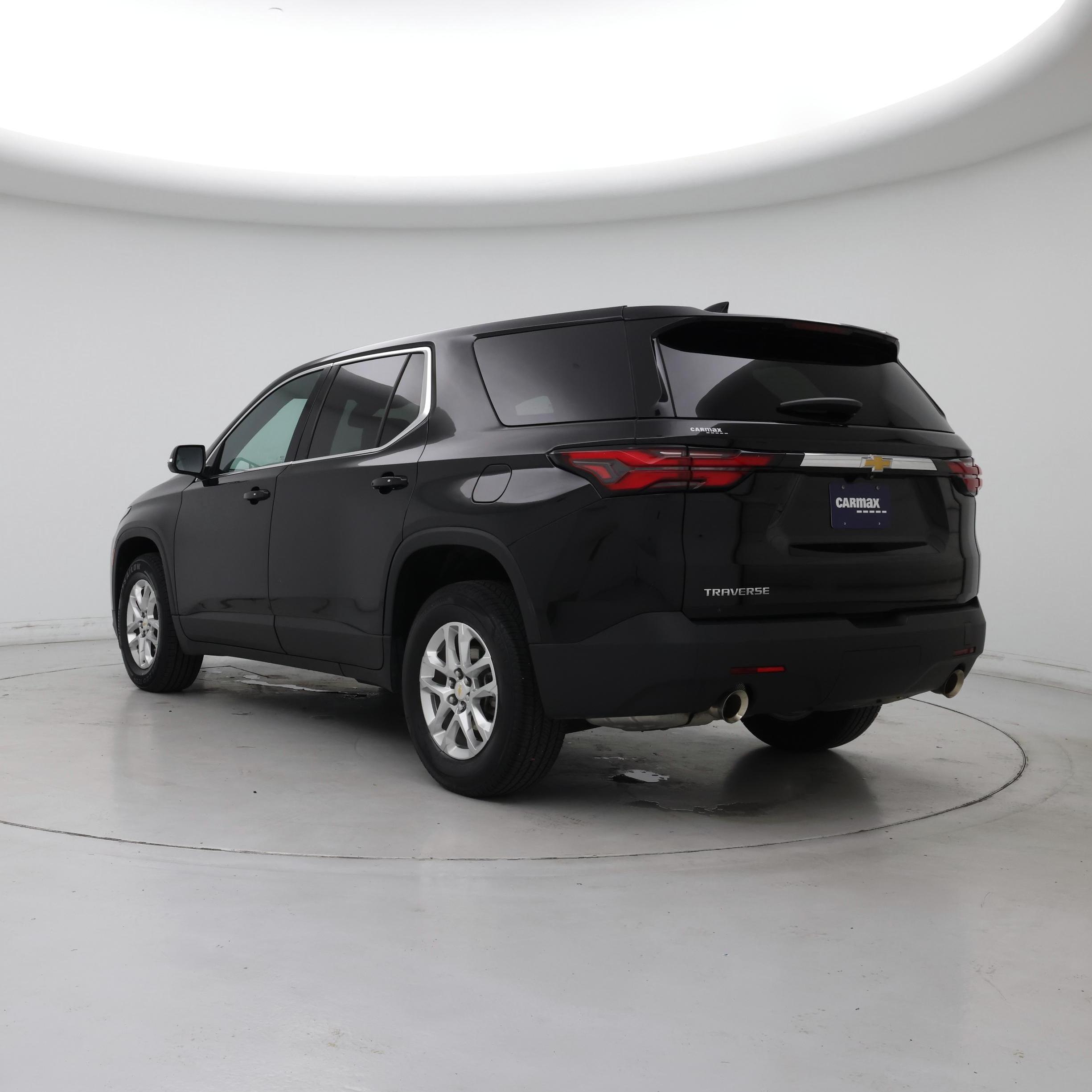 Thumbnail: 2023 Chevrolet Traverse - 2