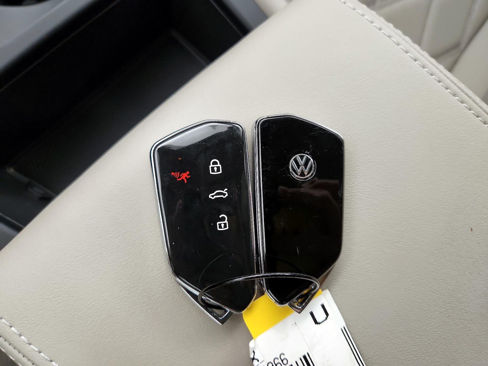 2025 Volkswagen Atlas SE - Photo 25