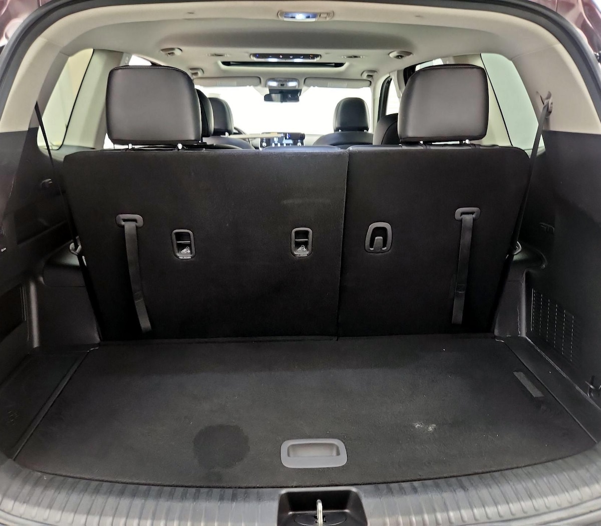 Trunk/Cargo (Seats Up)