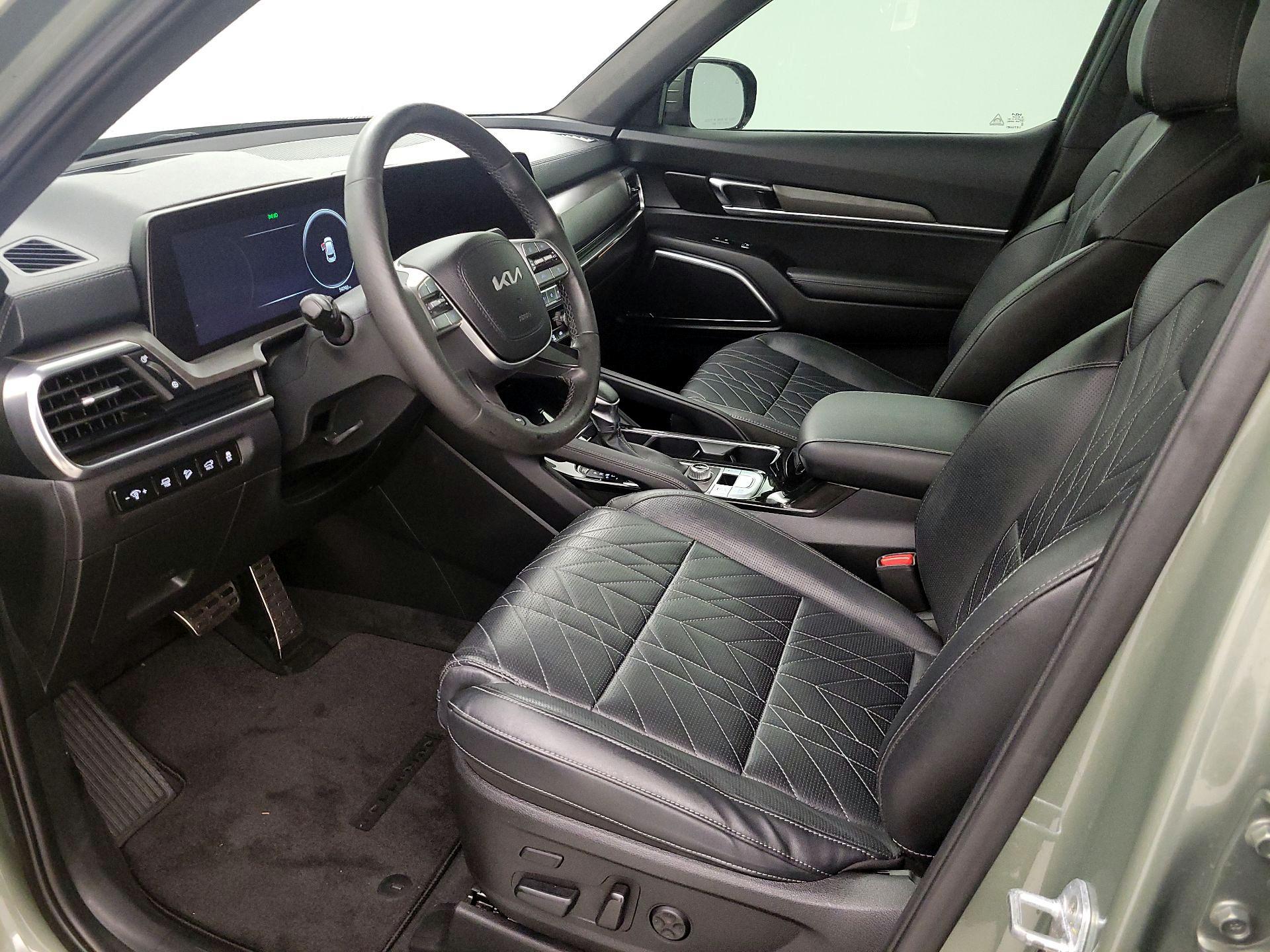 Thumbnail: 2023 Kia Telluride - 11