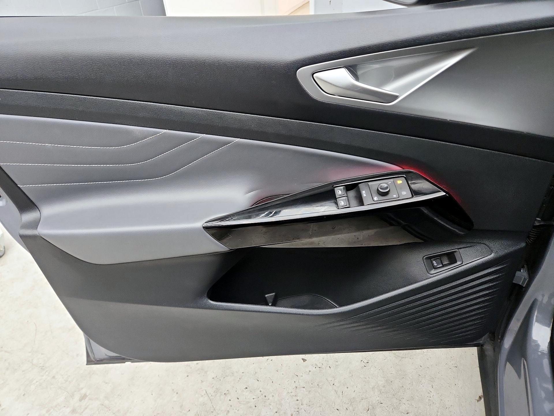 Thumbnail: 2023 Volkswagen ID.4 - 12