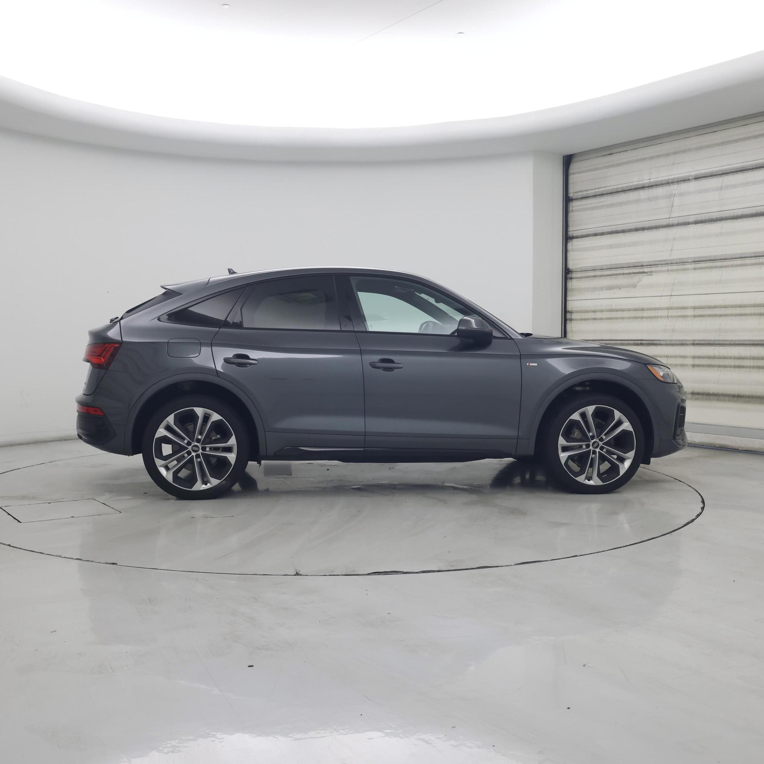 Thumbnail: 2023 Audi Q5 - 7