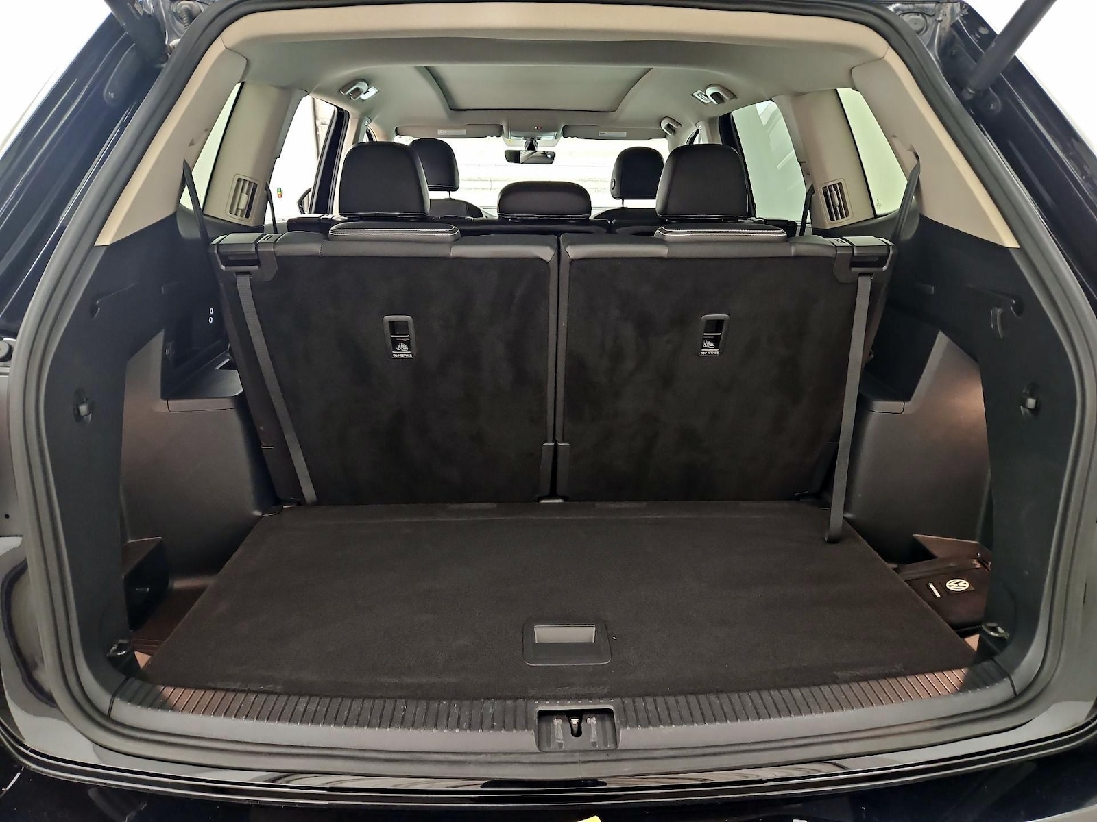 2023 Volkswagen Atlas SE w/Tech - Photo 23