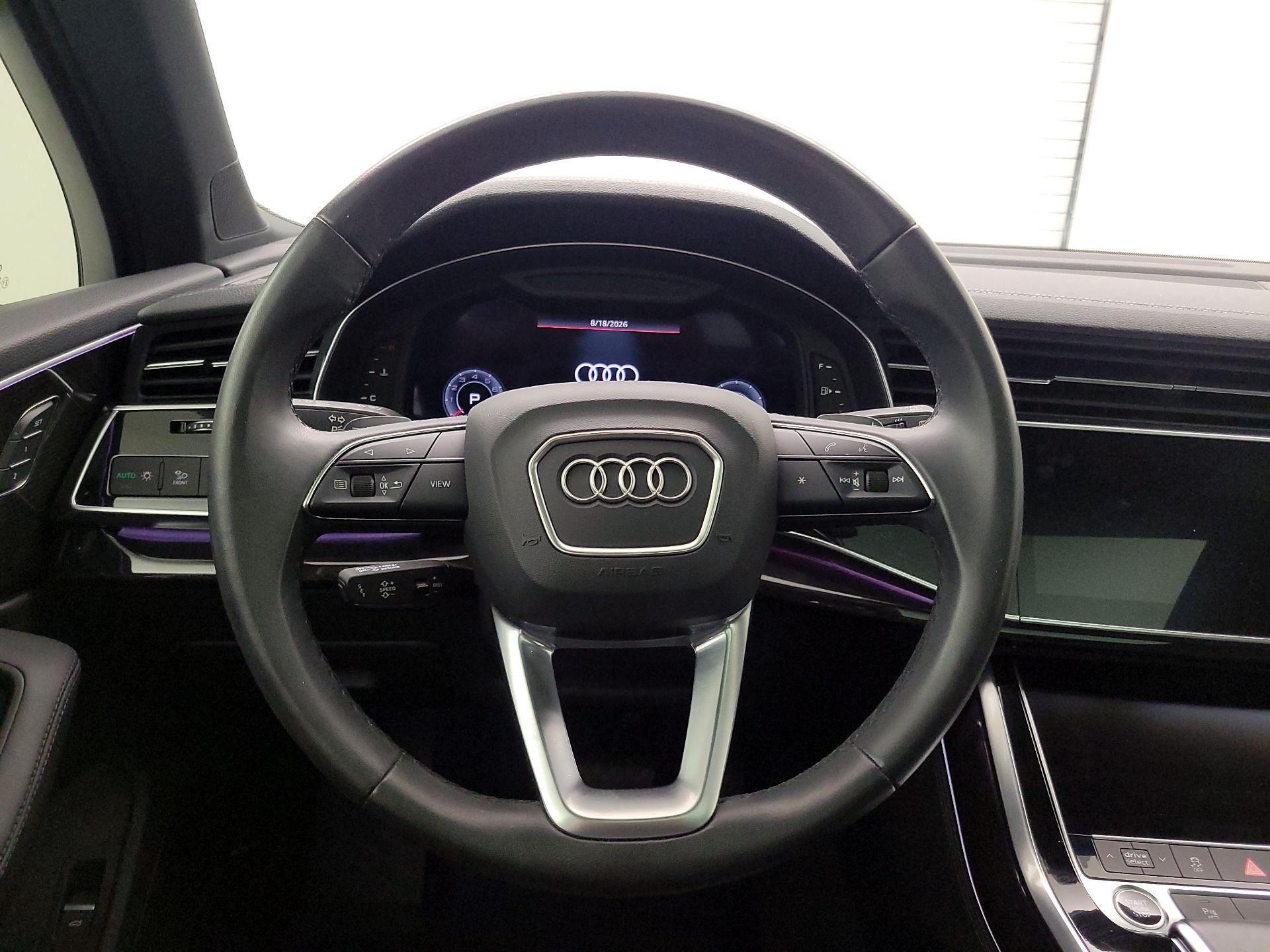 Thumbnail: 2023 Audi Q7 - 10