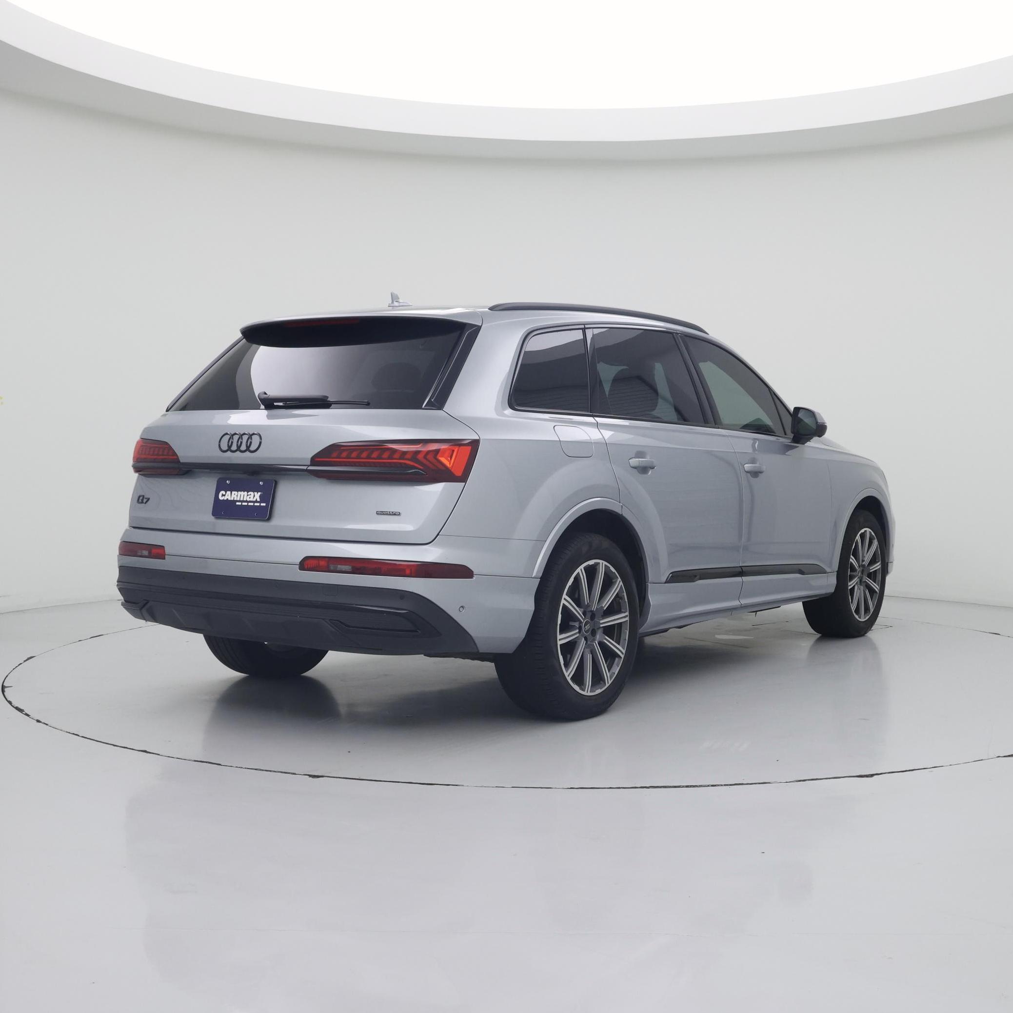Thumbnail: 2023 Audi Q7 - 8