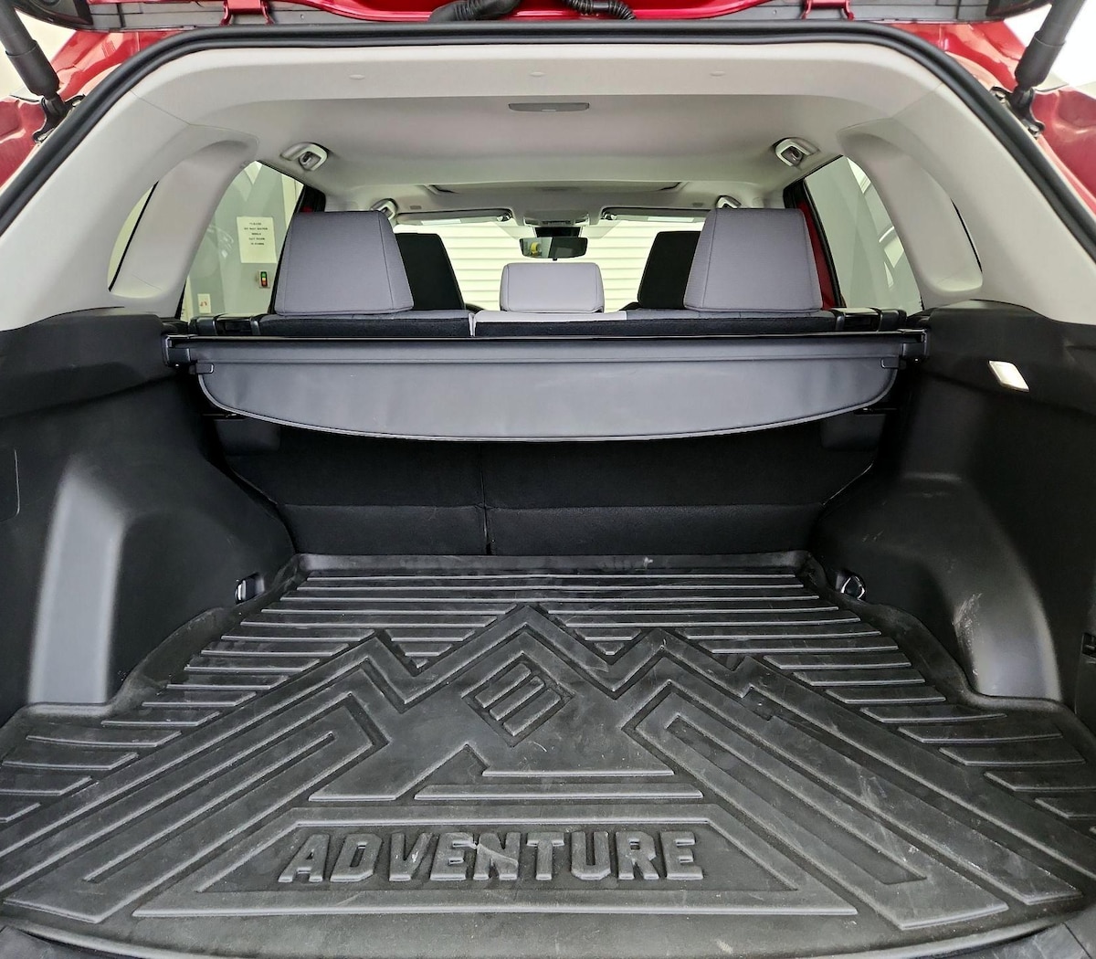 Trunk/Cargo (Seats Up)