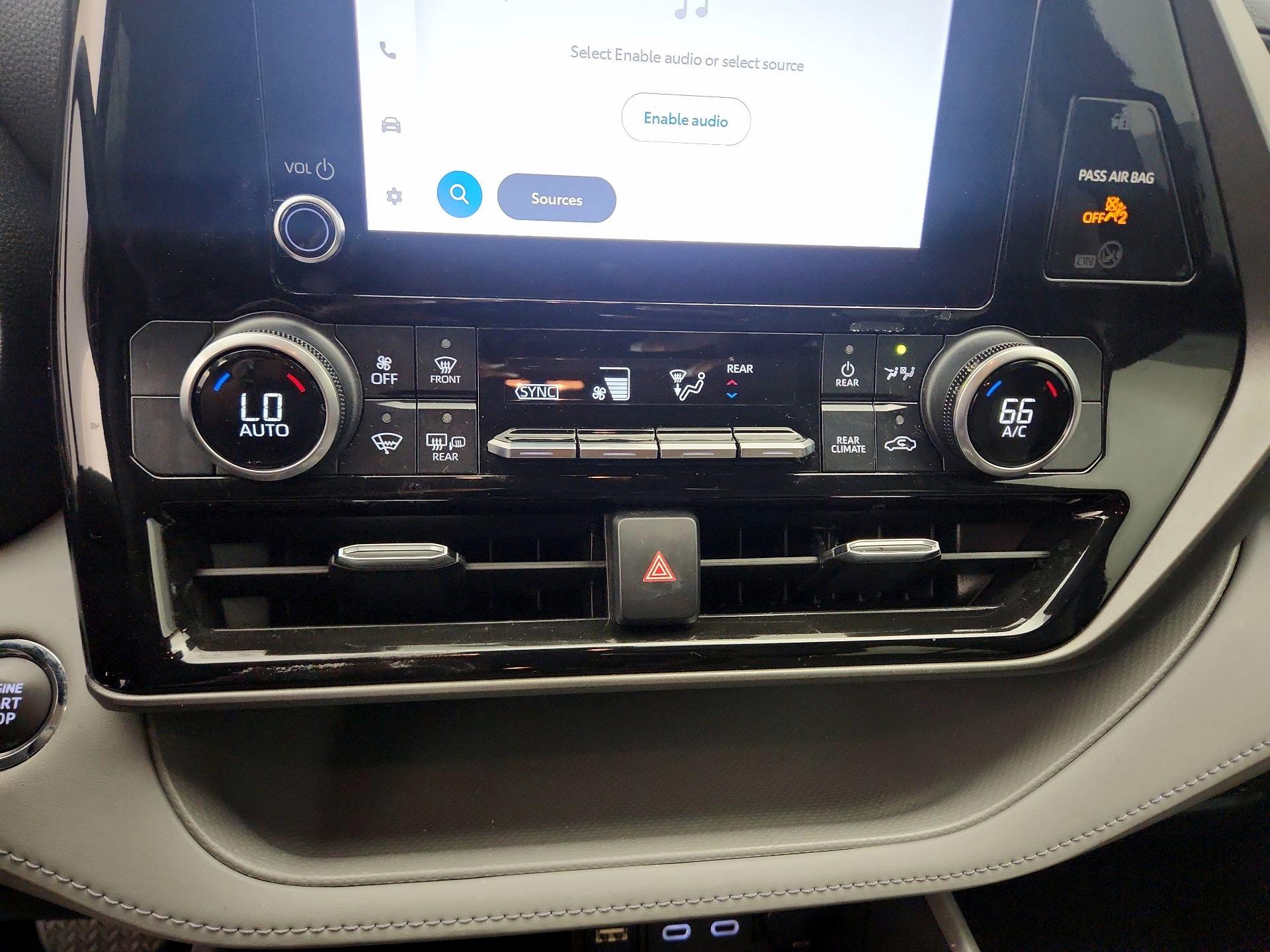 Thumbnail: 2023 Toyota Highlander - 16
