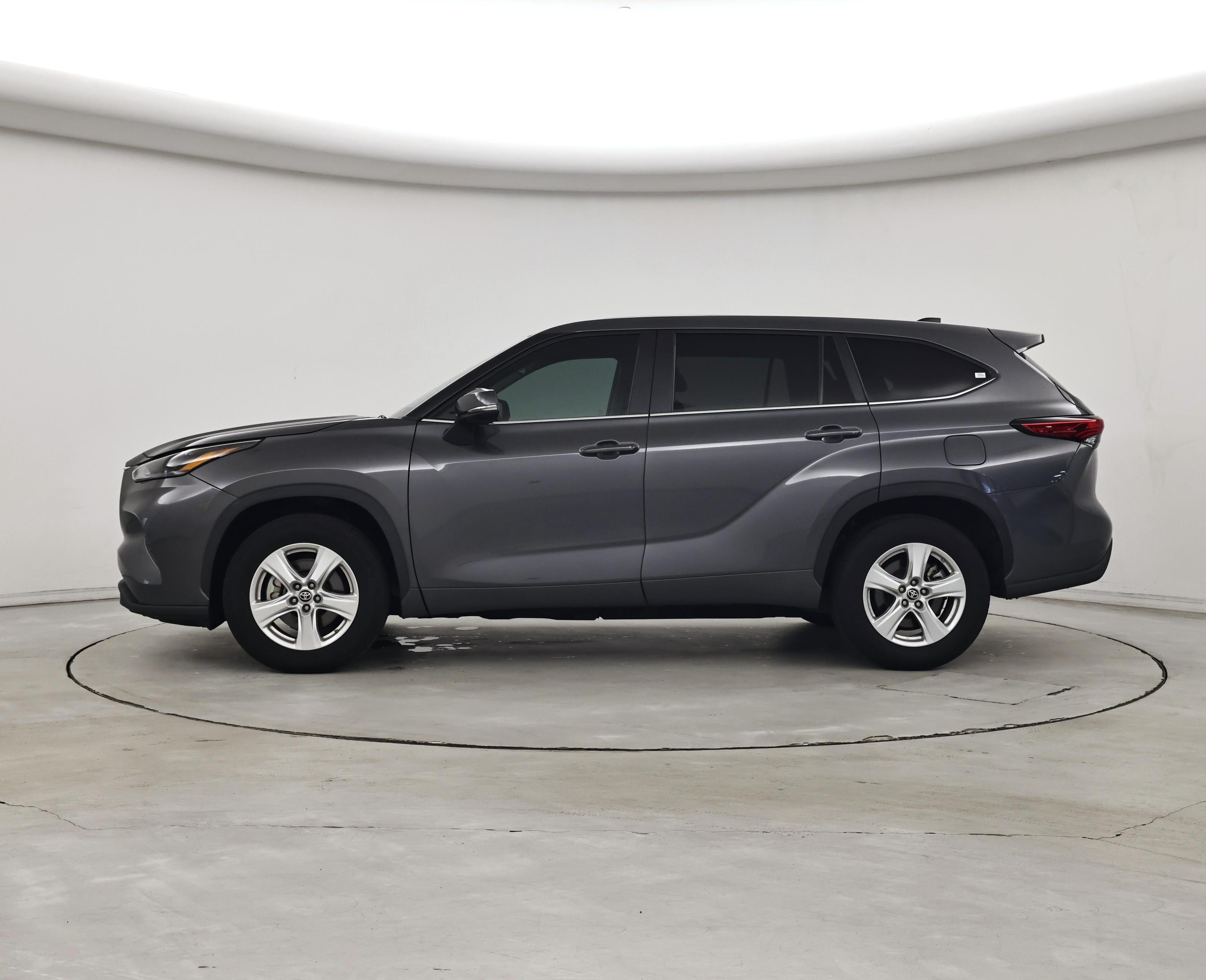 Thumbnail: 2023 Toyota Highlander - 3