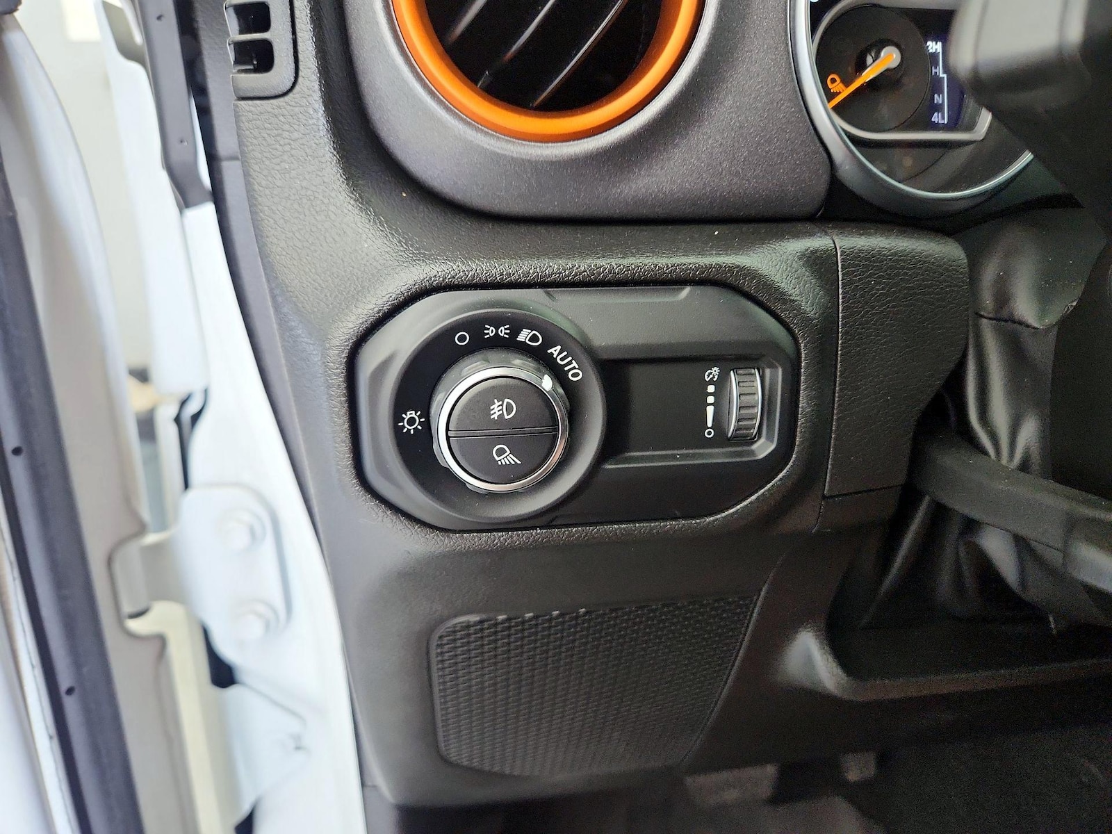2023 Jeep Gladiator Mojave - Photo 14