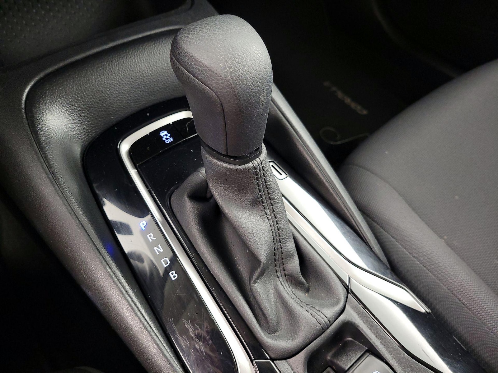 2020 Toyota Corolla LE - Photo 19