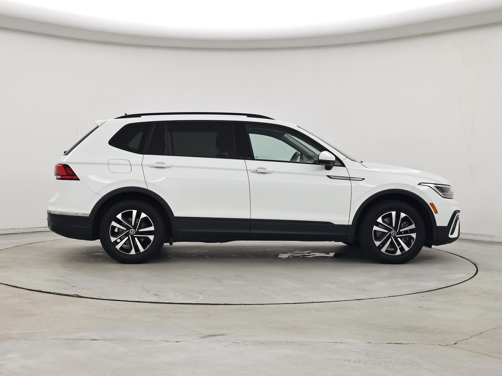 2023 Volkswagen Tiguan S - Photo 8